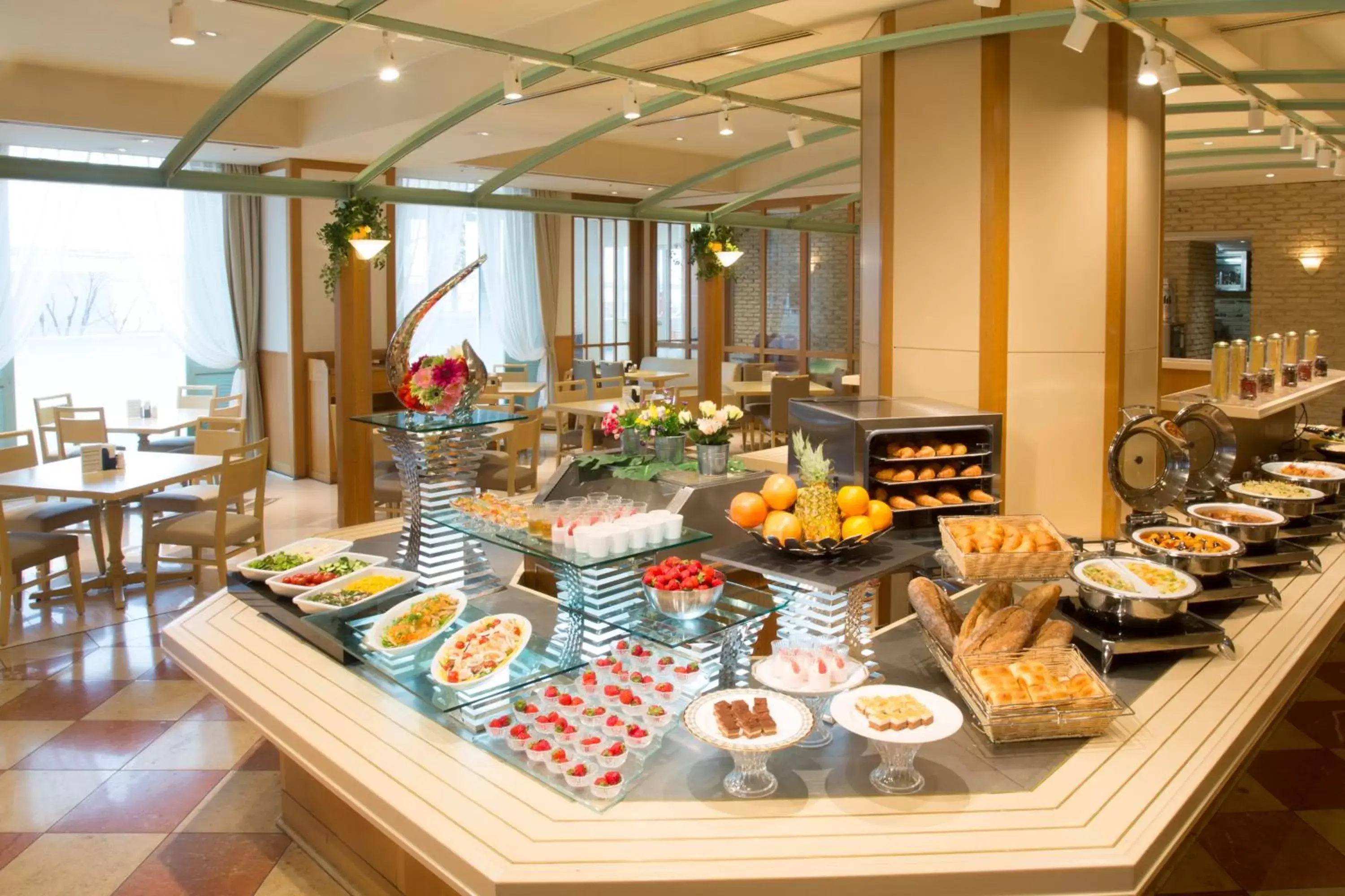Restaurant/places to eat in Kansai Airport Washington Hotel
