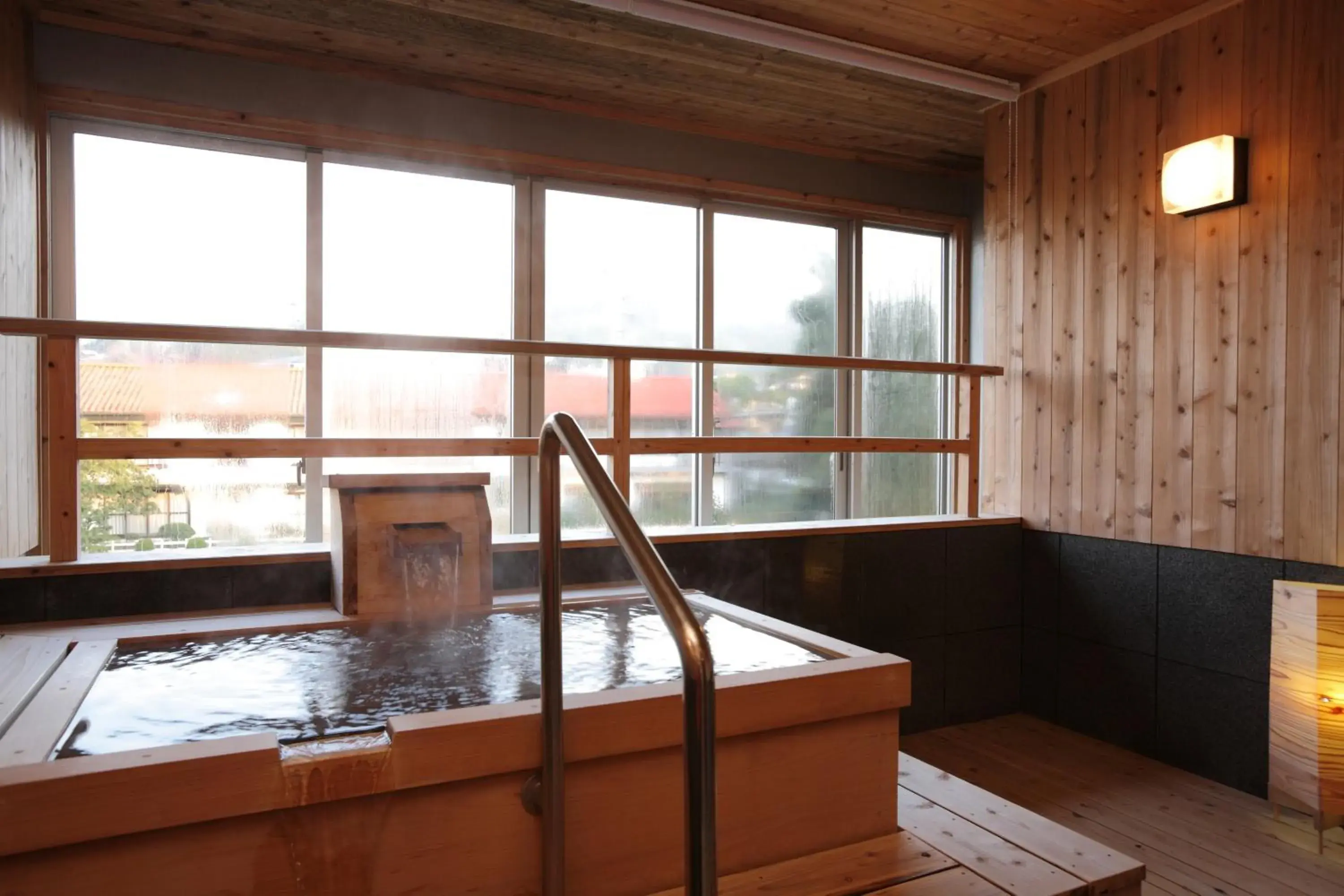 Hot Spring Bath in Ryokan Oomuraya