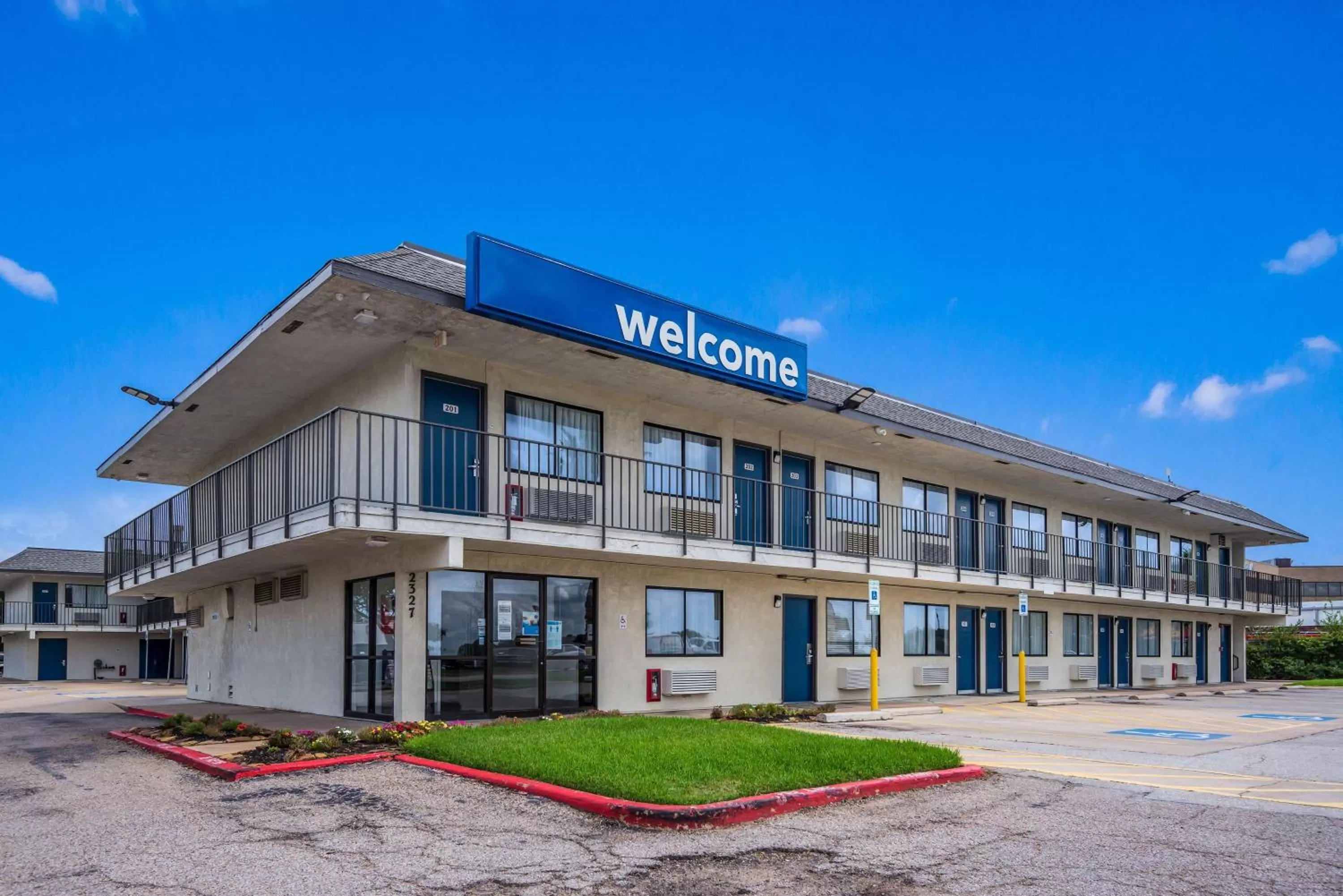 Property building in Motel 6-College Station, TX - Bryan