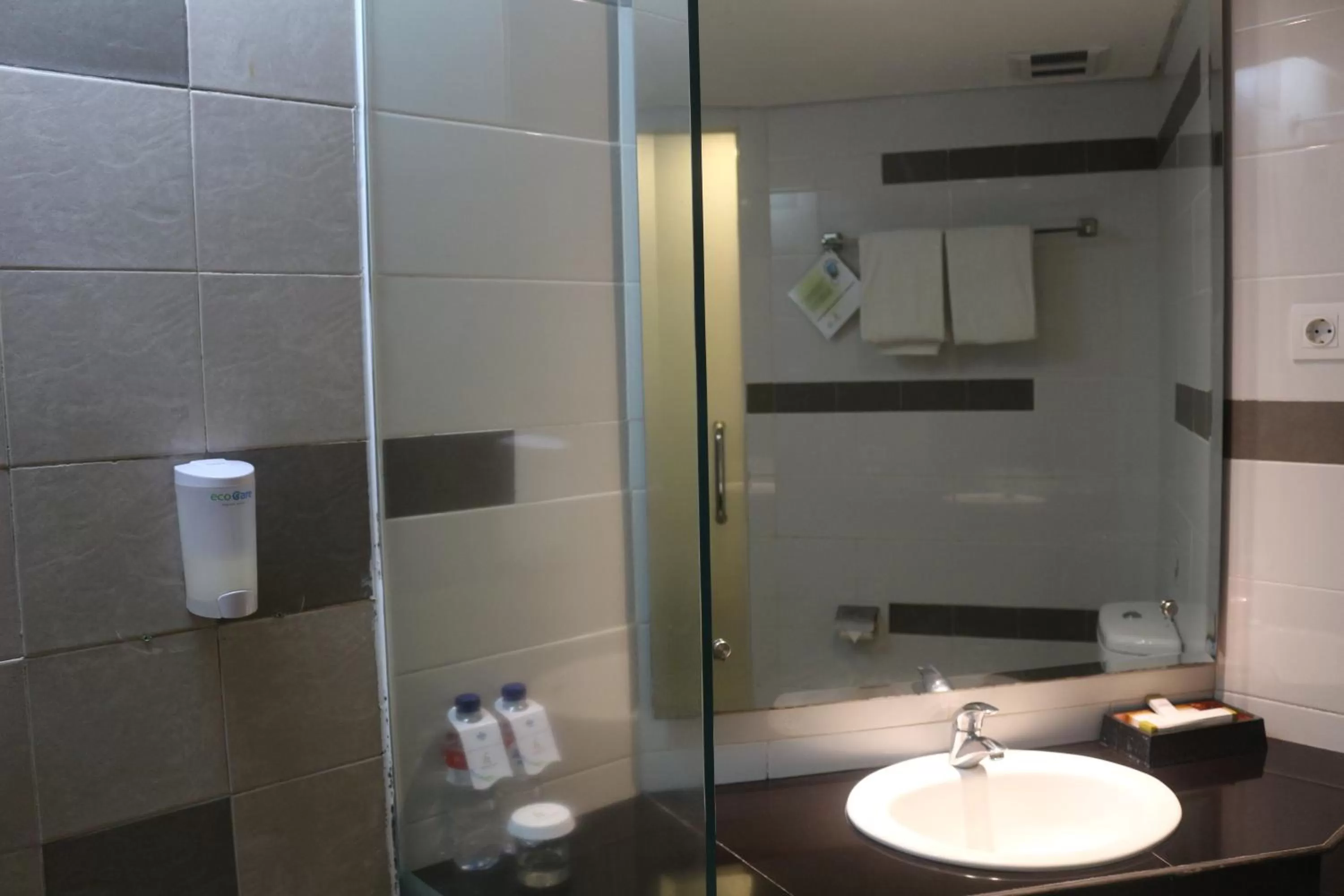 Bathroom in LAMORA Sagan Yogyakarta - formerly H Boutique Yogyakarta