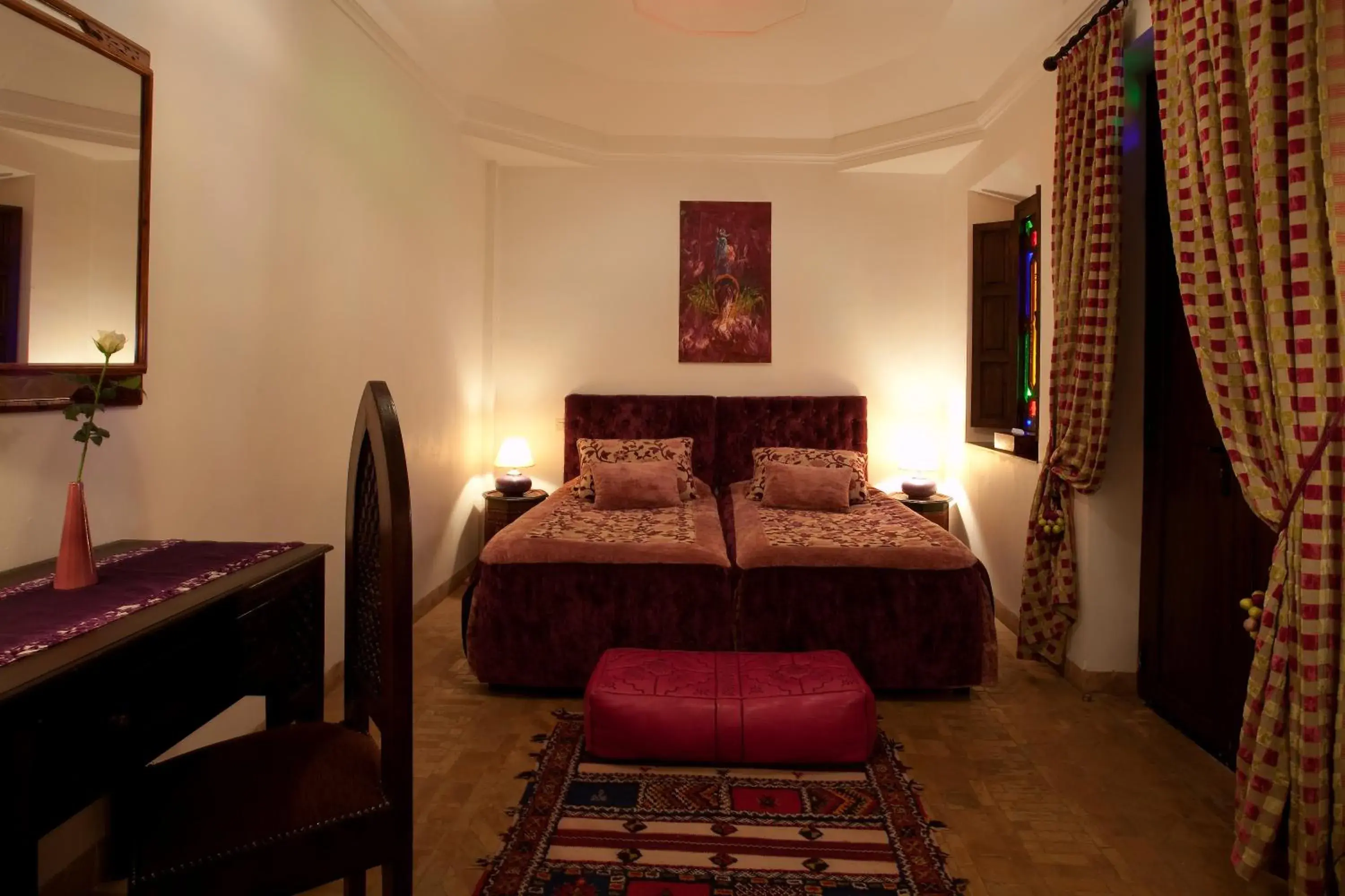 Photo of the whole room, Bed in Riad Aubrac