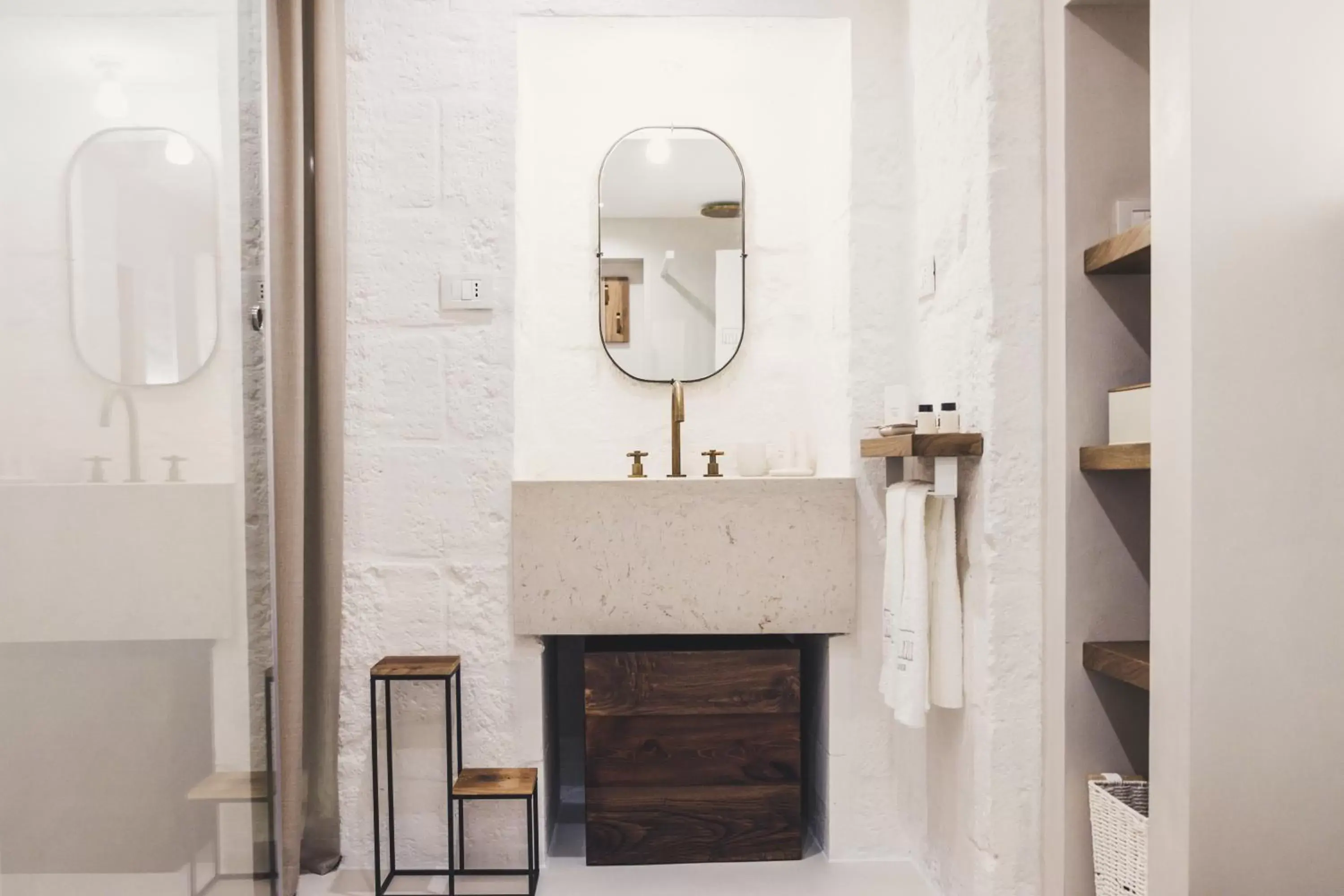 Bathroom in AL PALAZZO La Dimora by Apulia Hospitality