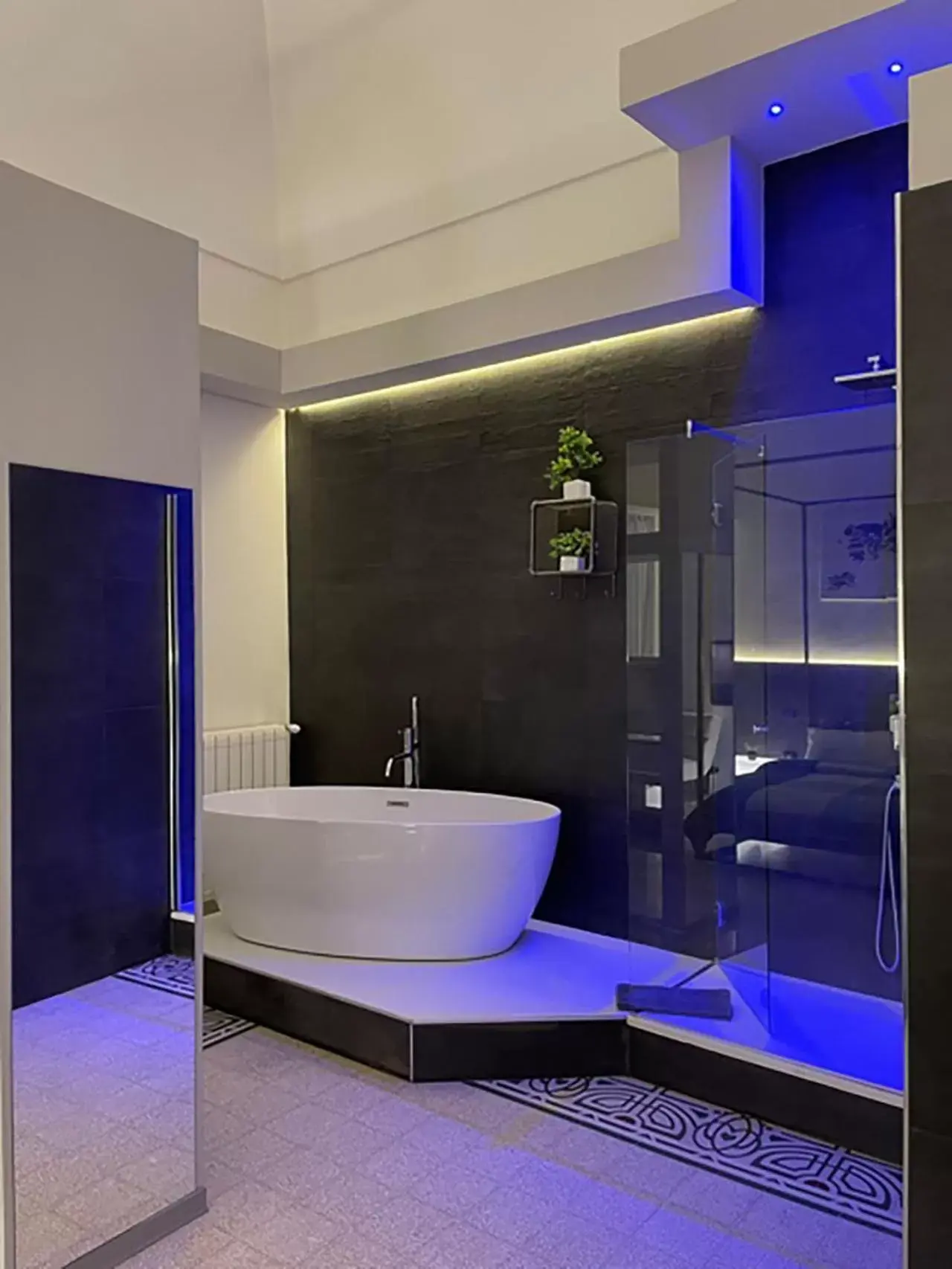 Shower, Bathroom in B & B Casa Manfredi
