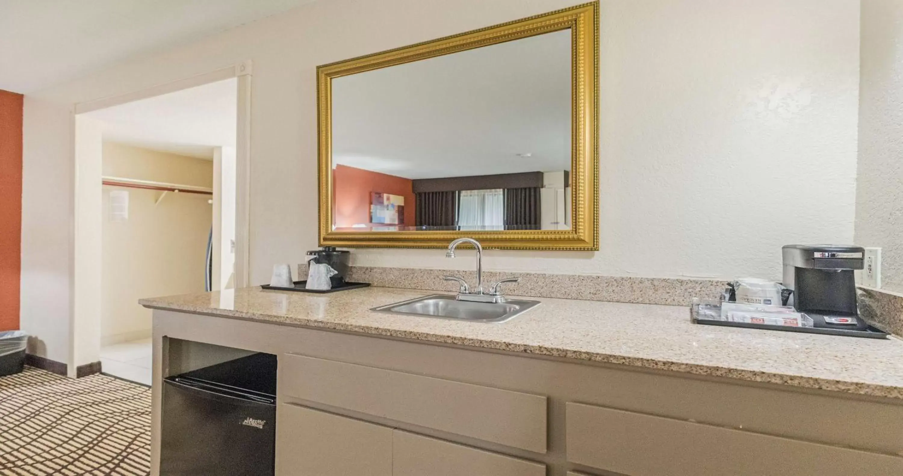 Other, Bathroom in Best Western Roseville Inn