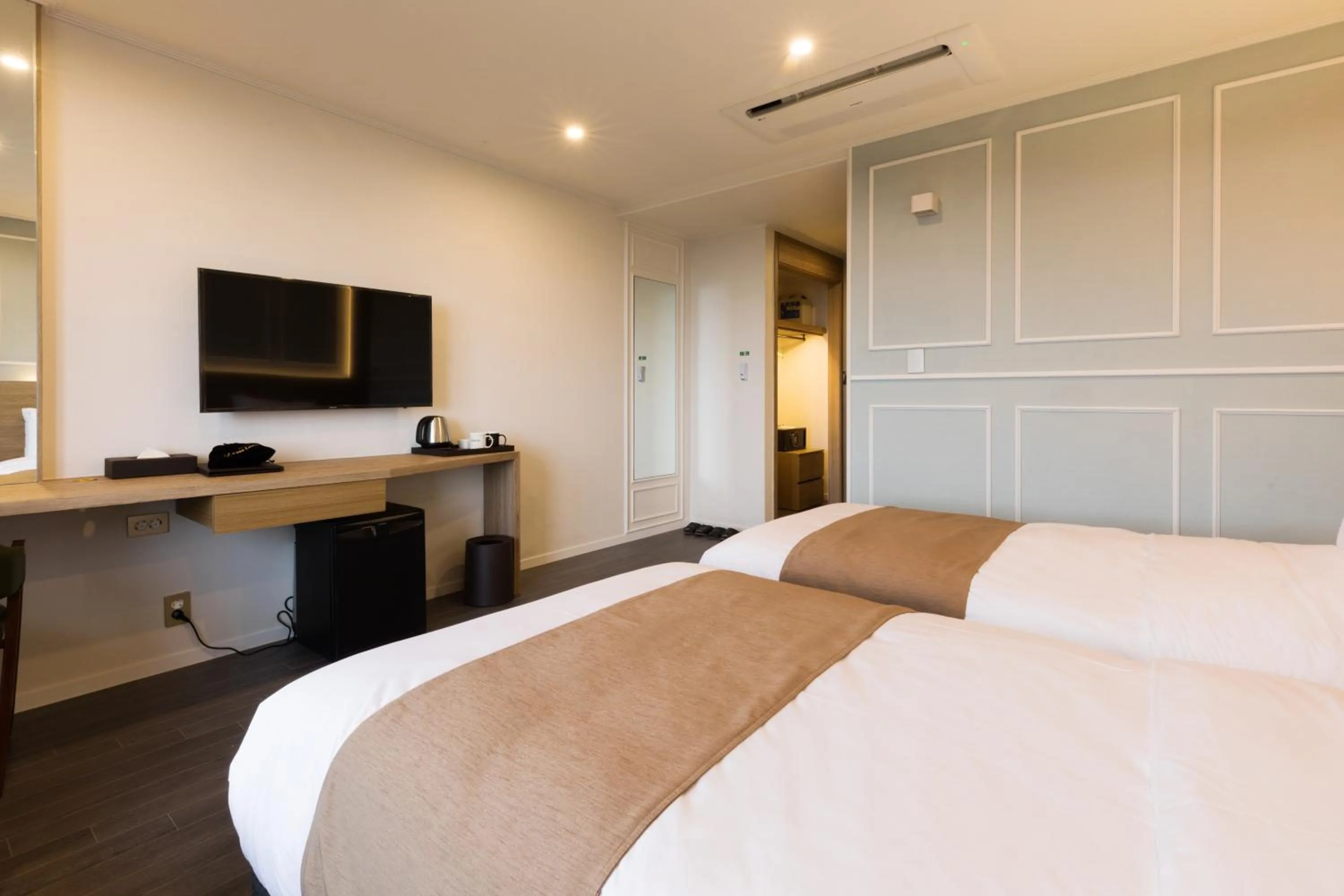 Bedroom, Bed in Casaloma Hotel