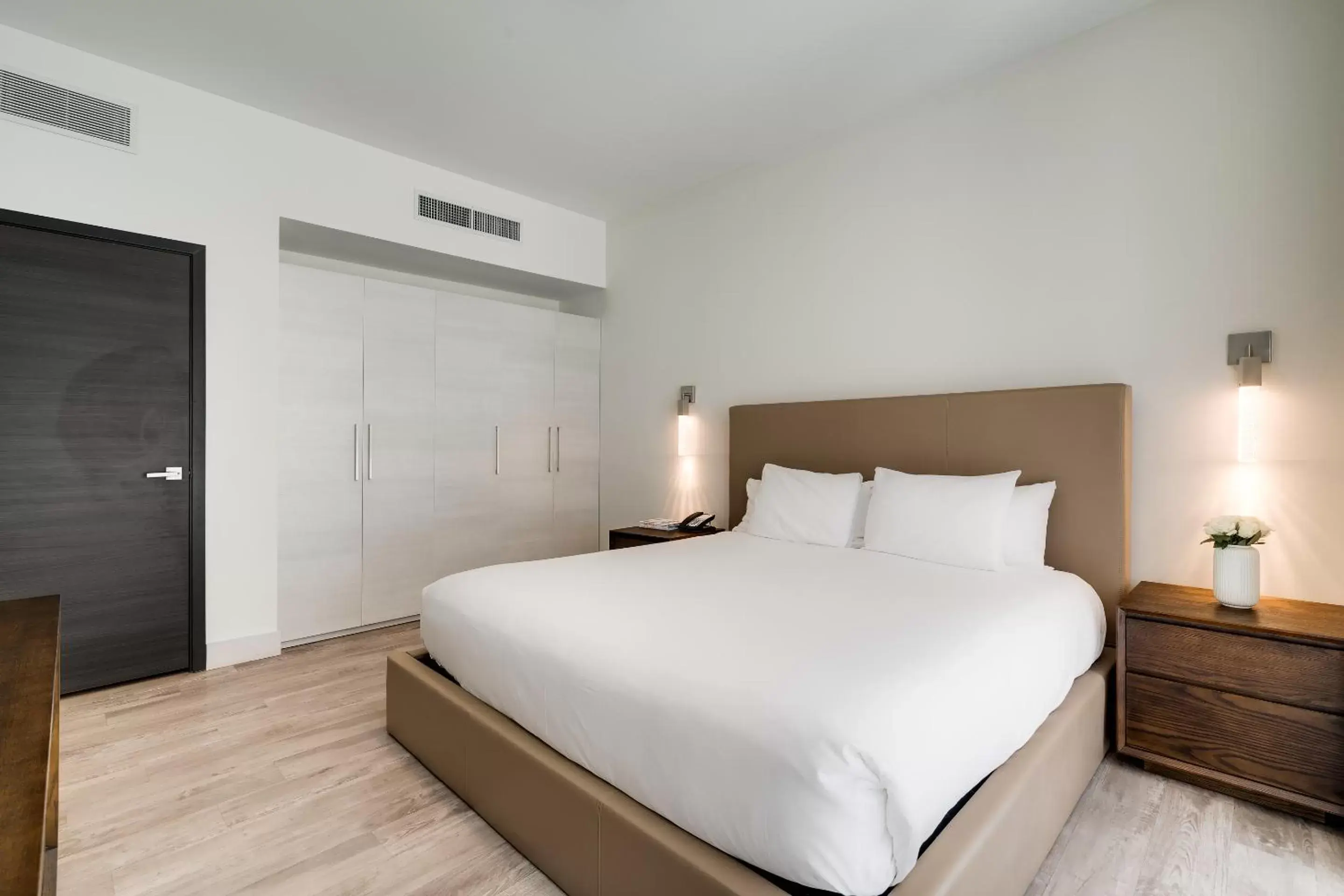 Bedroom, Bed in Costa Hollywood Beach Resort - An All Suite Hotel Bedroom, Bed in Costa Hollywood Beach Resort - An All Suite Hotel