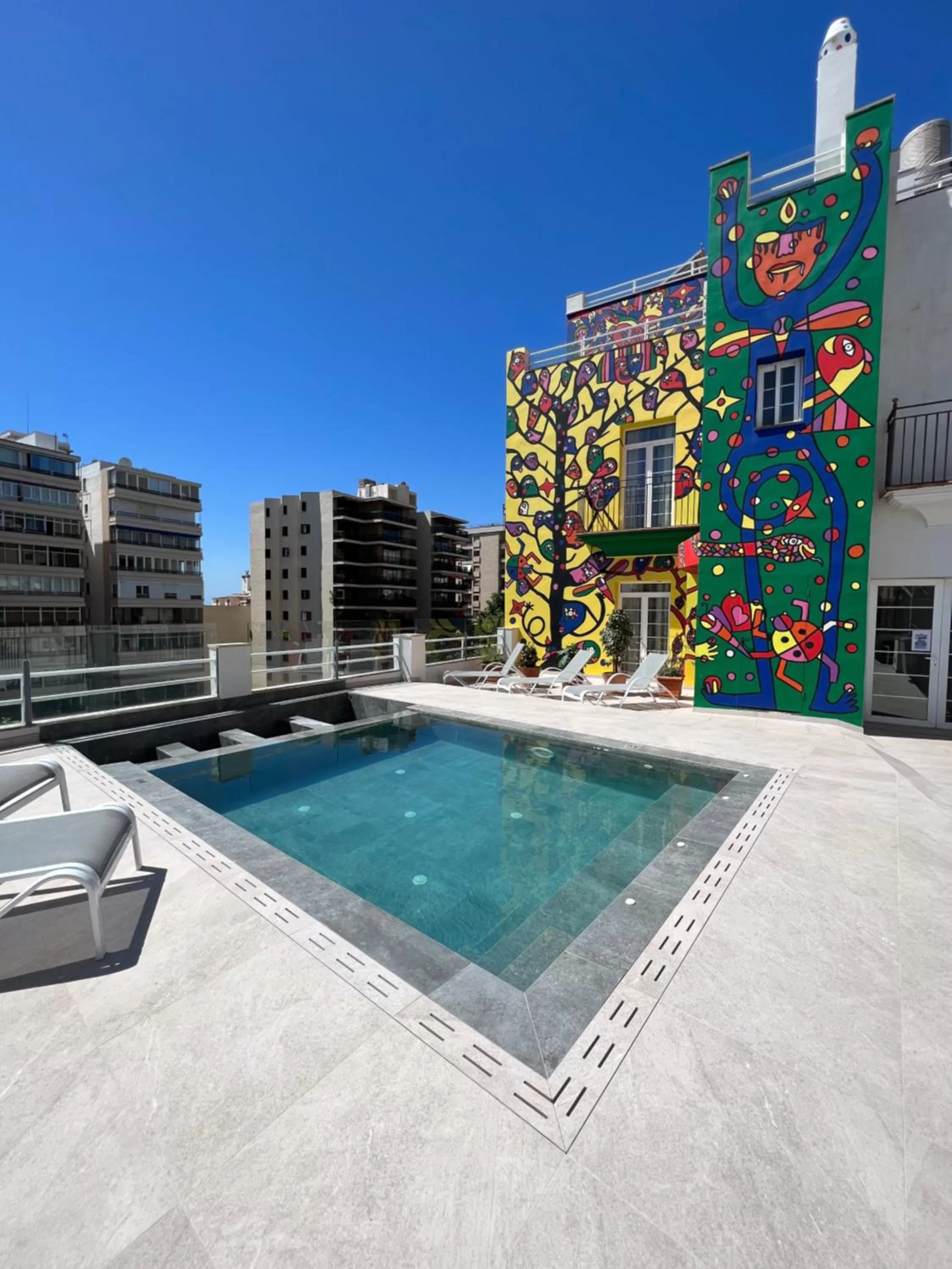 Property building in Hotel Artmadams