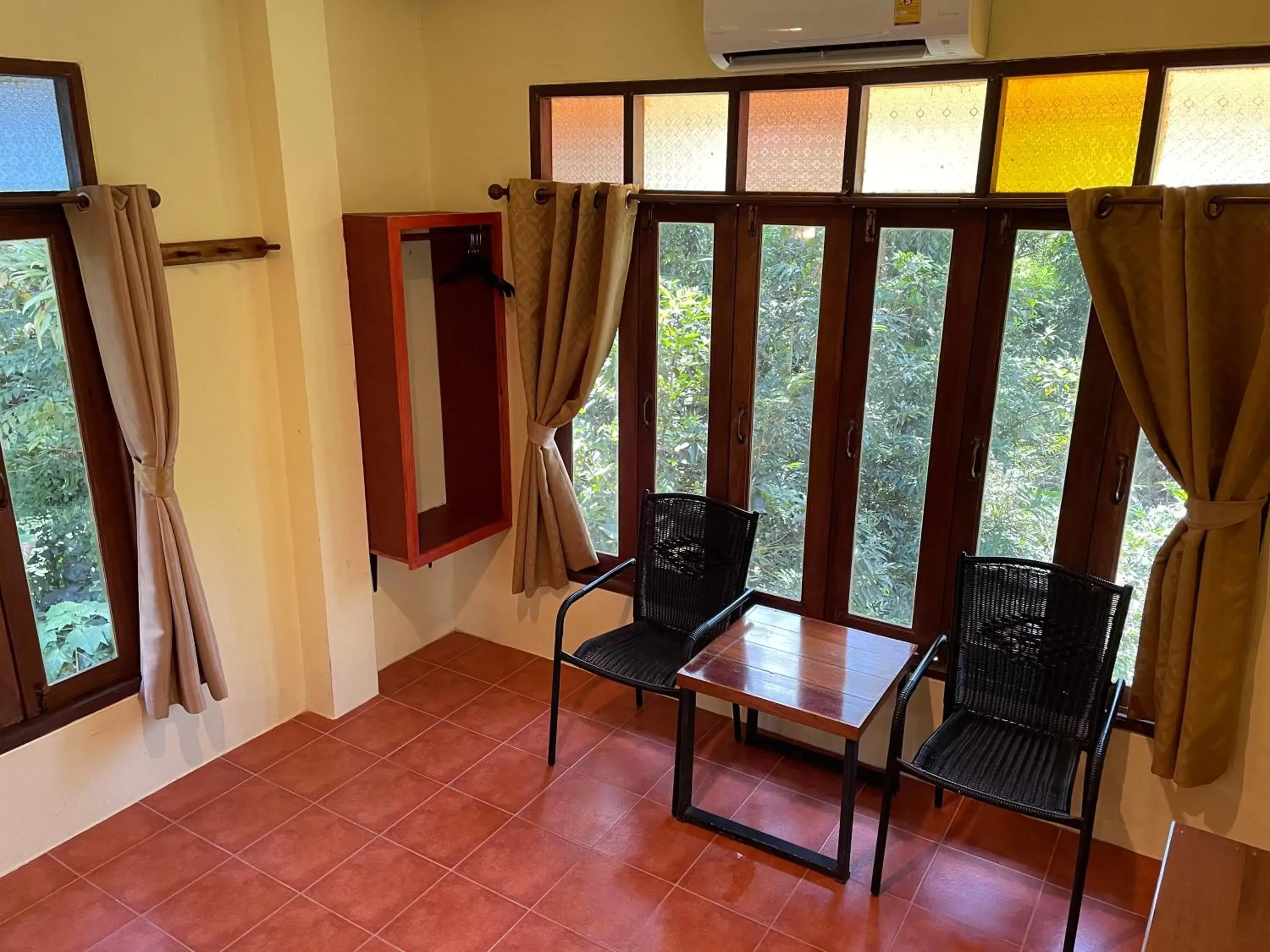 Balcony/Terrace, Seating Area in Art's Riverview Lodge