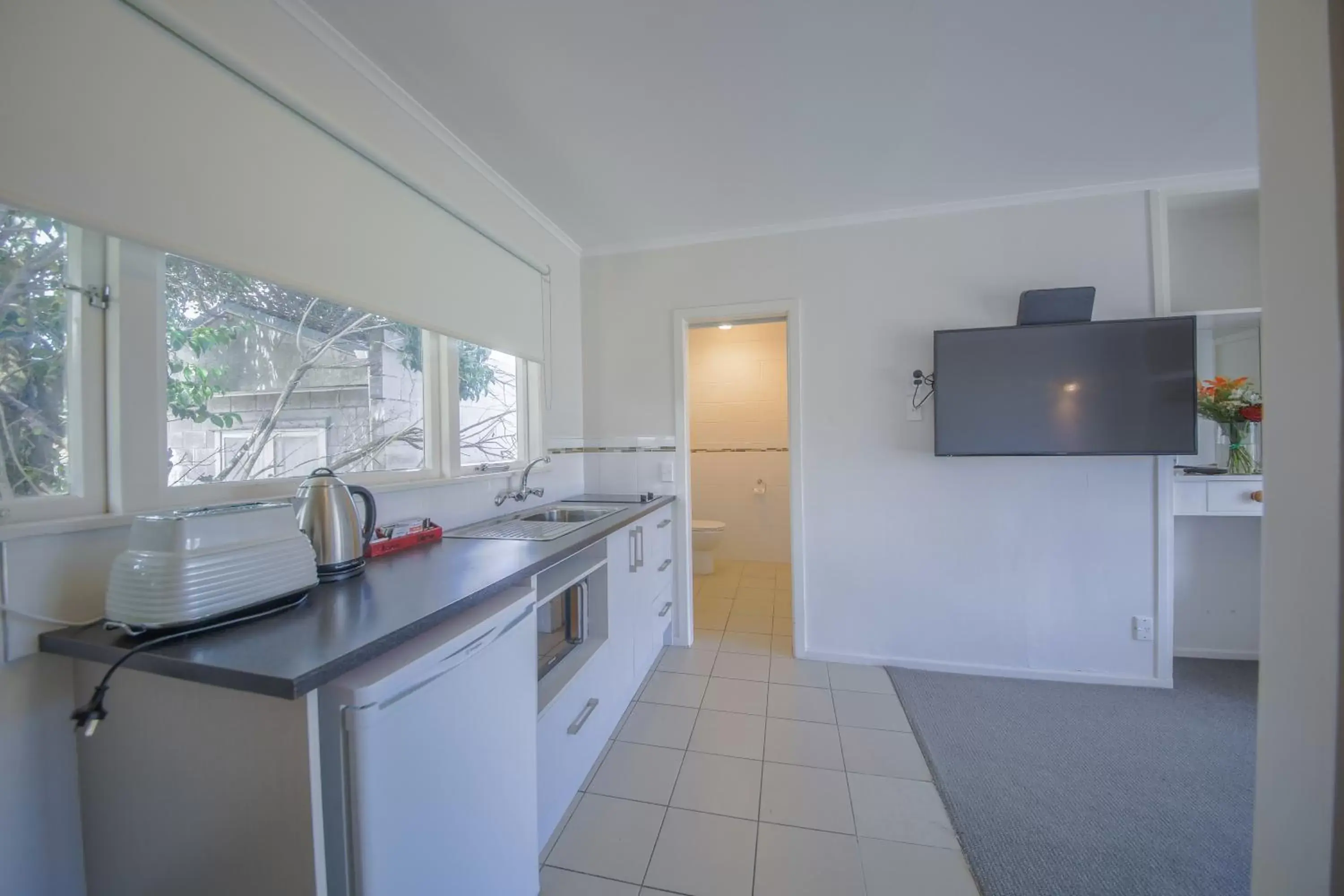 Kitchen or kitchenette, Kitchen/Kitchenette in Sylvia Park Motel