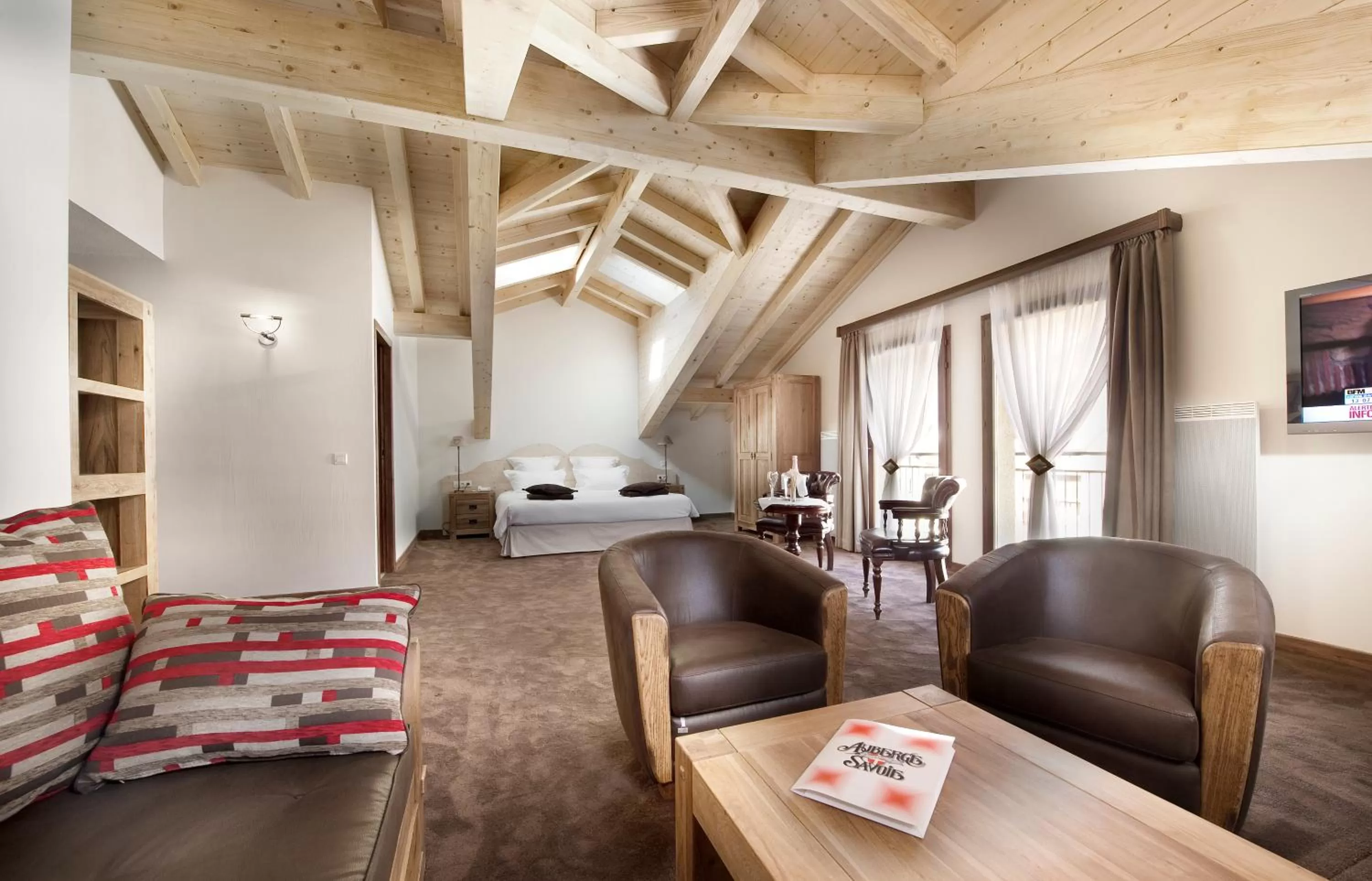 Day, Bed in Auberge de Savoie