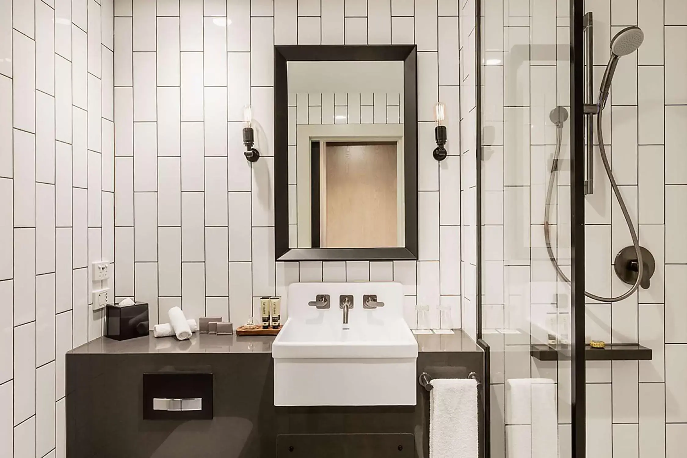 Bathroom in DoubleTree by Hilton Melbourne