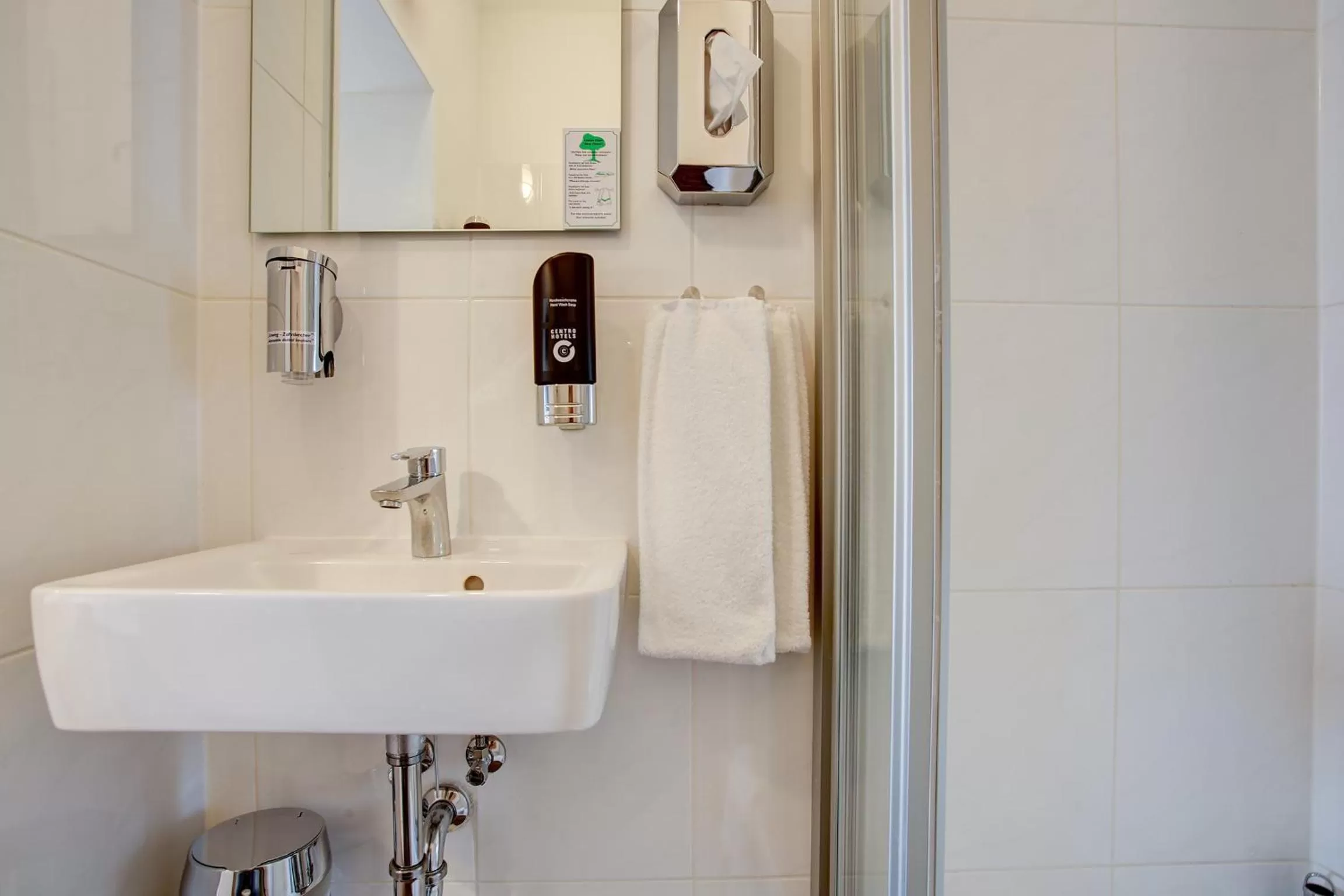 Bathroom in Hotel West