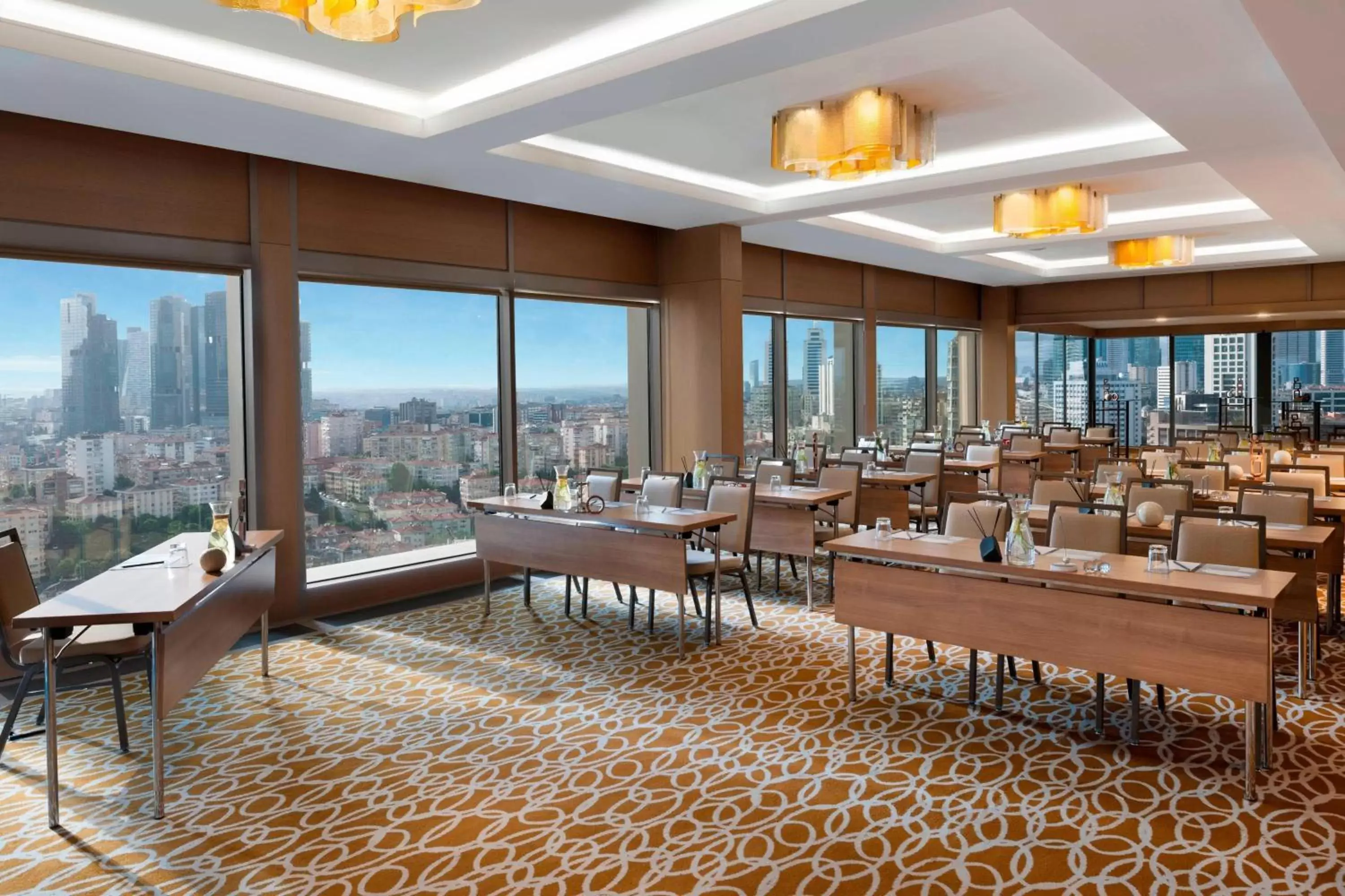 Meeting/conference room, Restaurant/Places to Eat in Renaissance Istanbul Polat Bosphorus Hotel