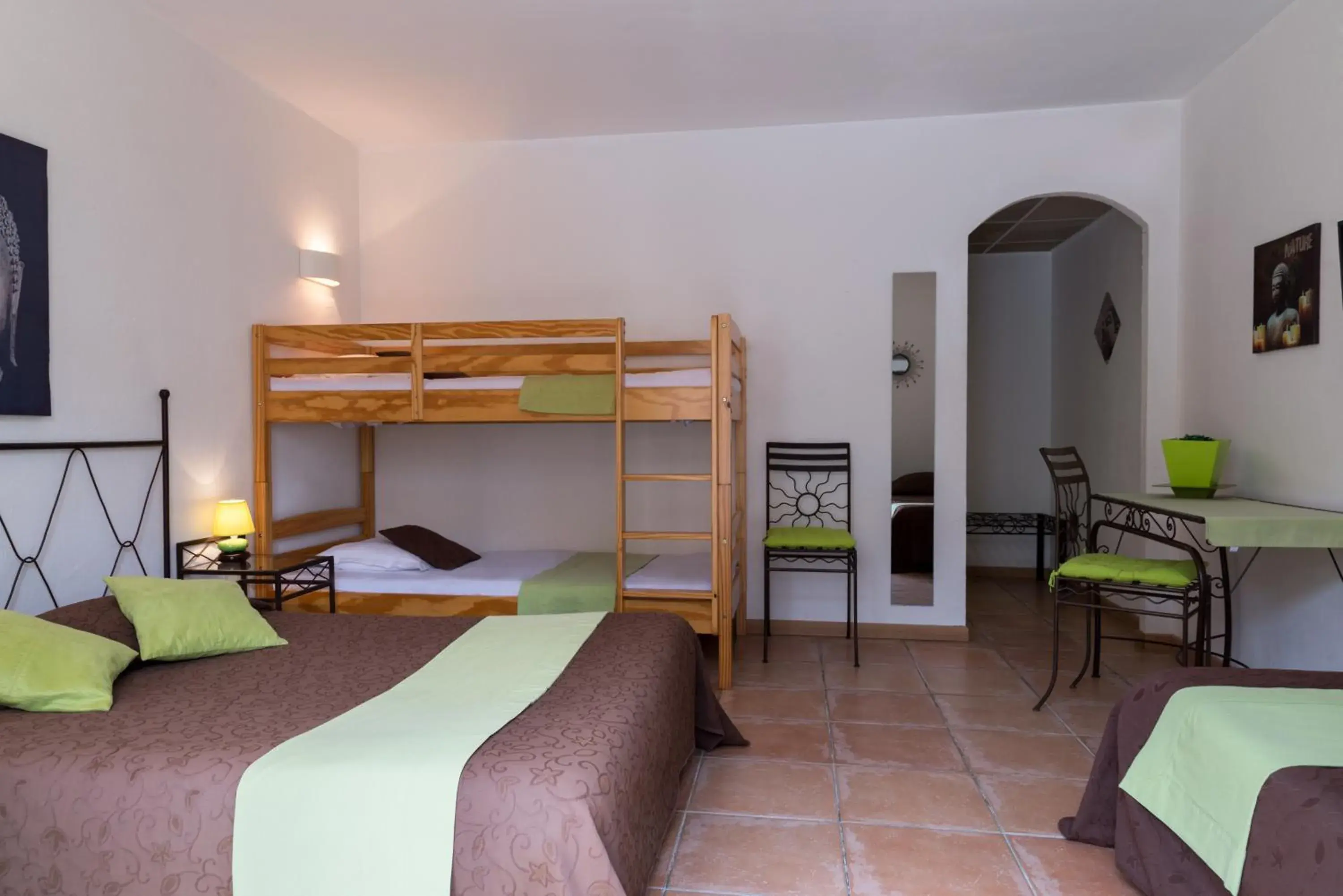 Bunk Bed in Hotel Le Village Provencal