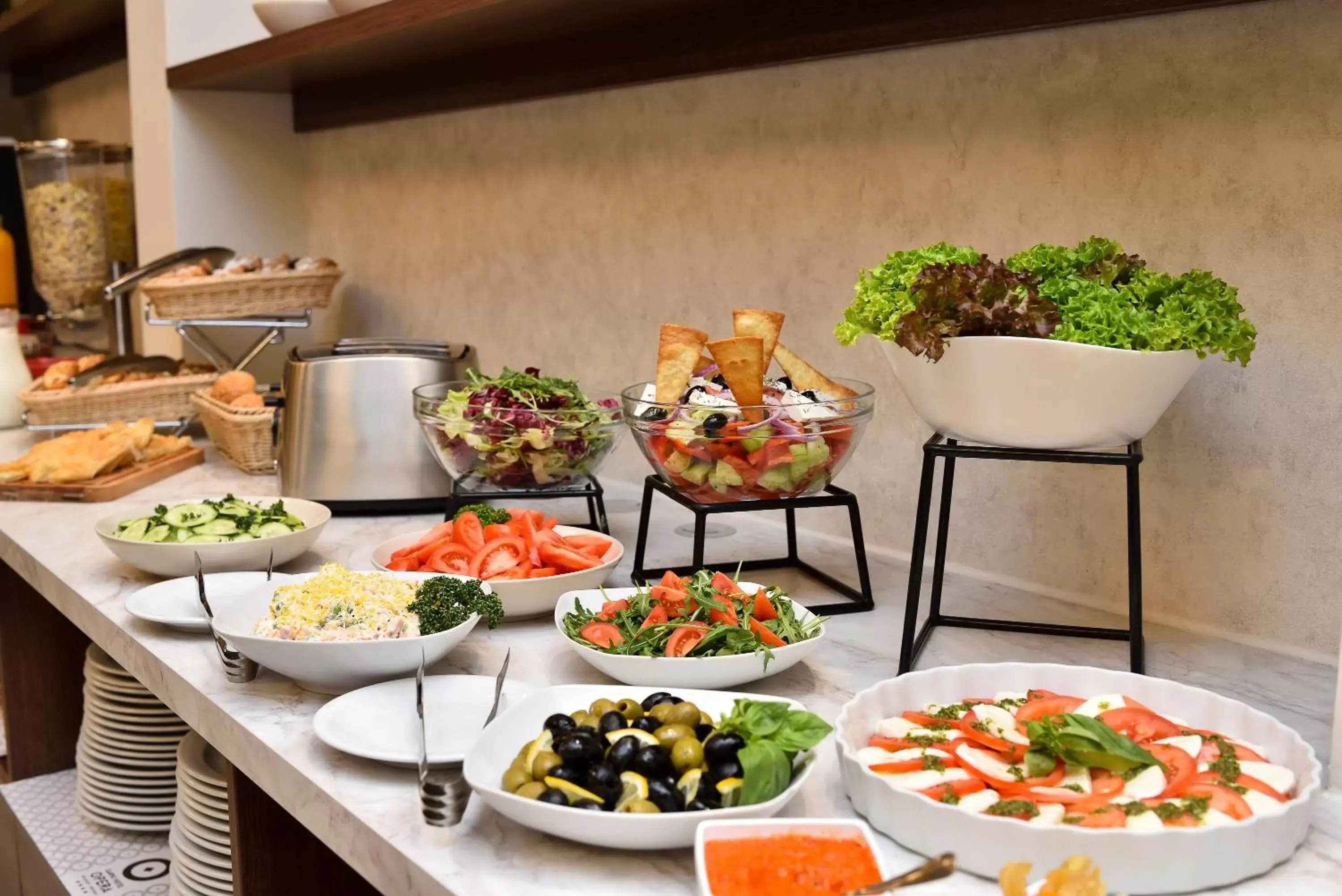 Food, Lunch and Dinner in Hotel Opera Garni