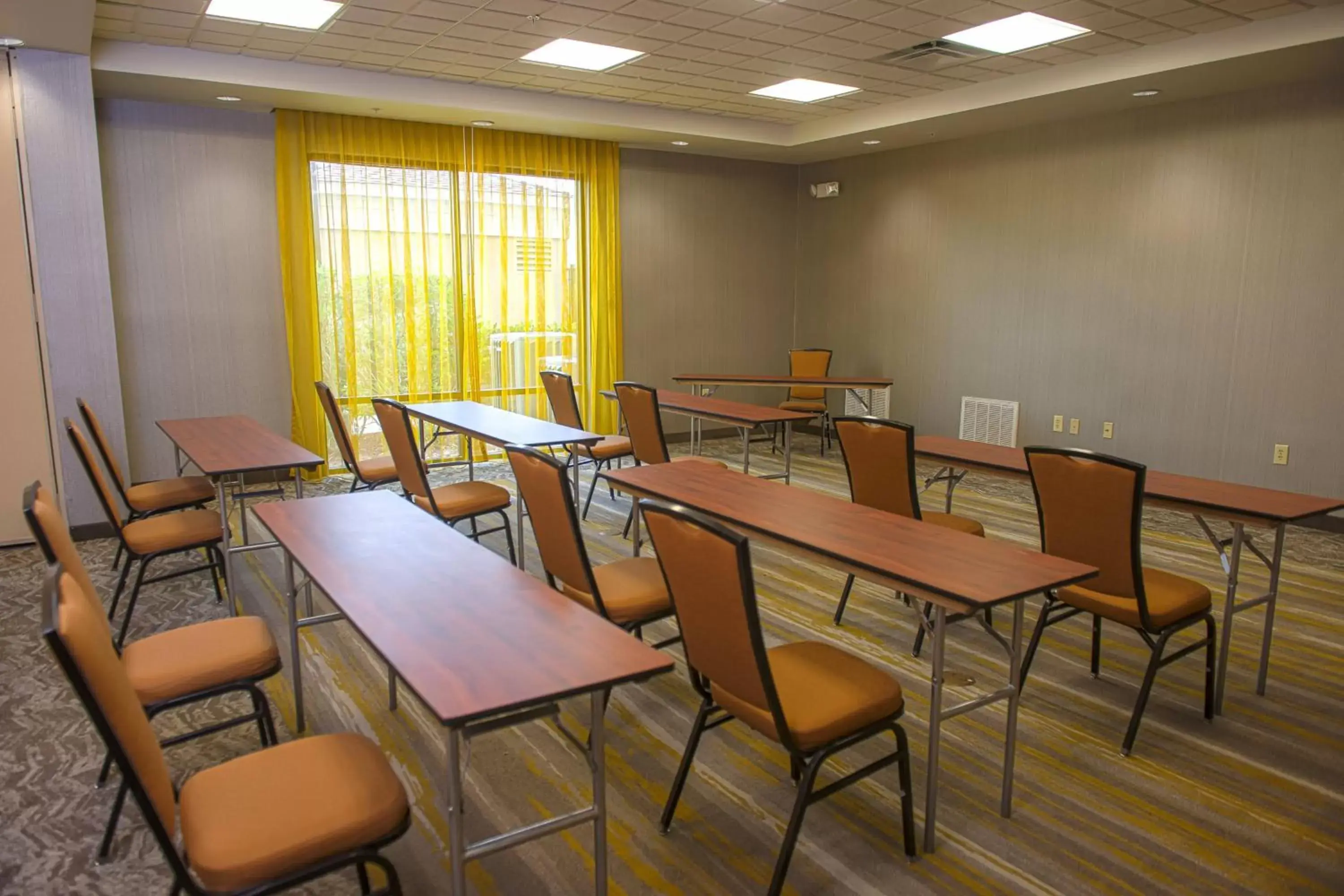 Meeting/conference room in SpringHill Suites Houston Pearland