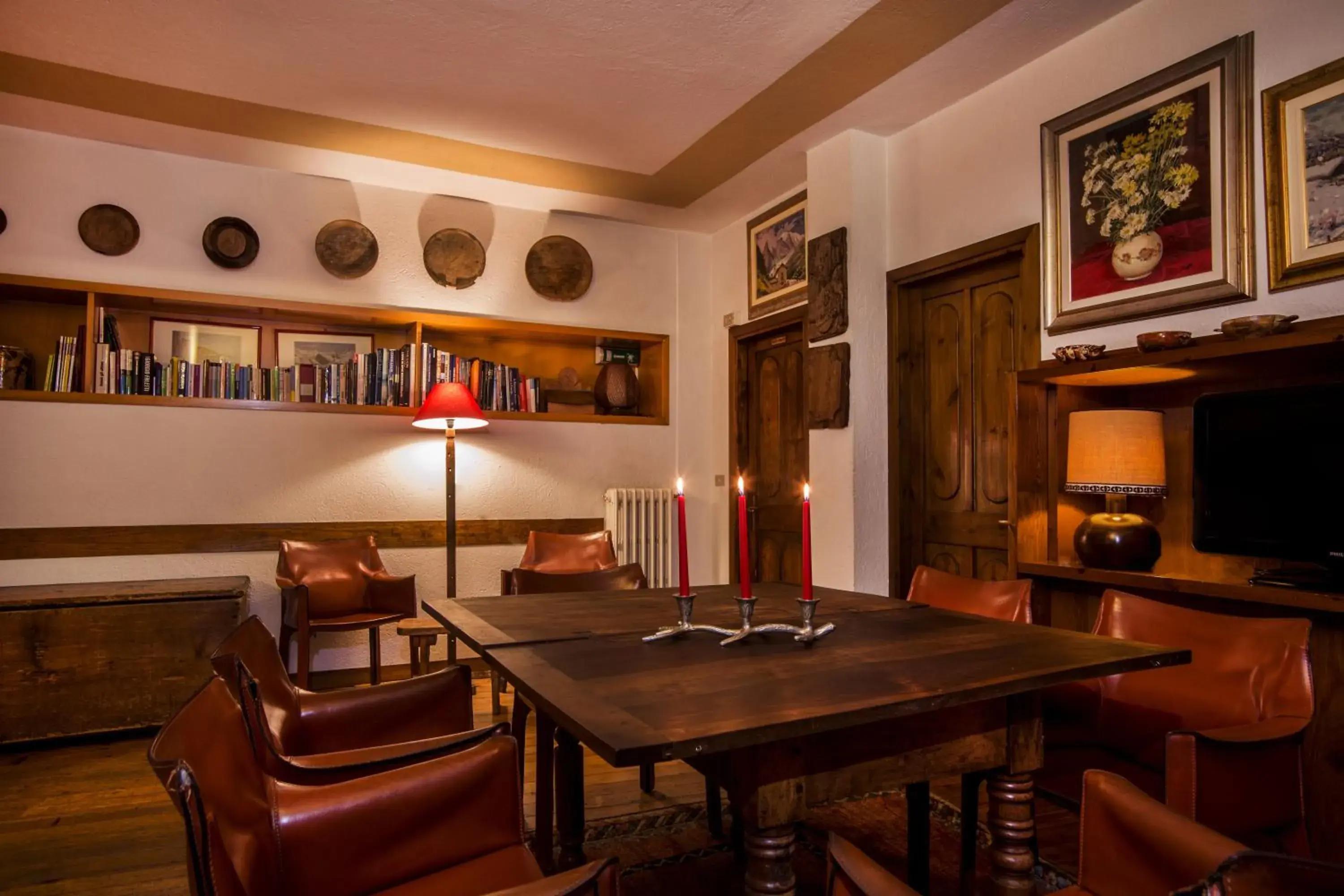 Library, Lounge/Bar in Hotel Pilier D'Angle & Wellness