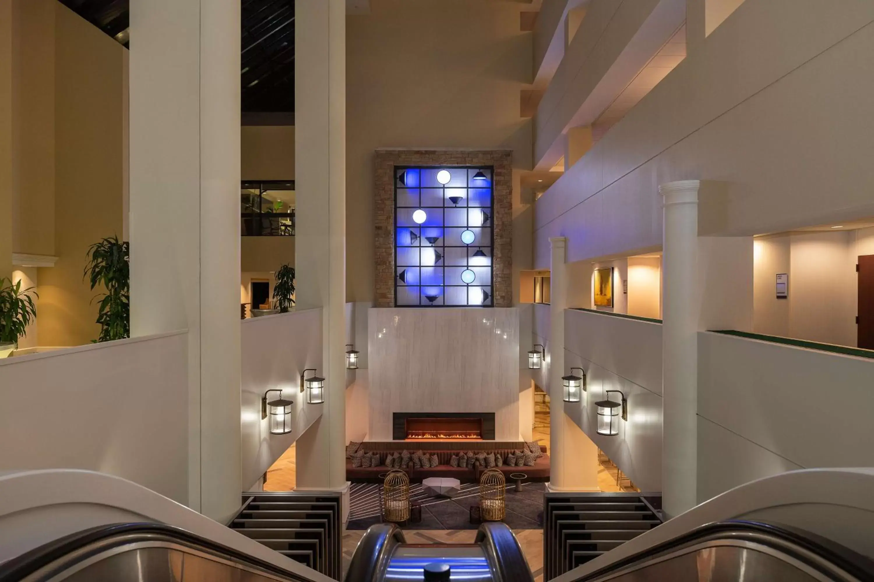 Lobby or reception, Restaurant/Places to Eat in Hilton Lexington Downtown