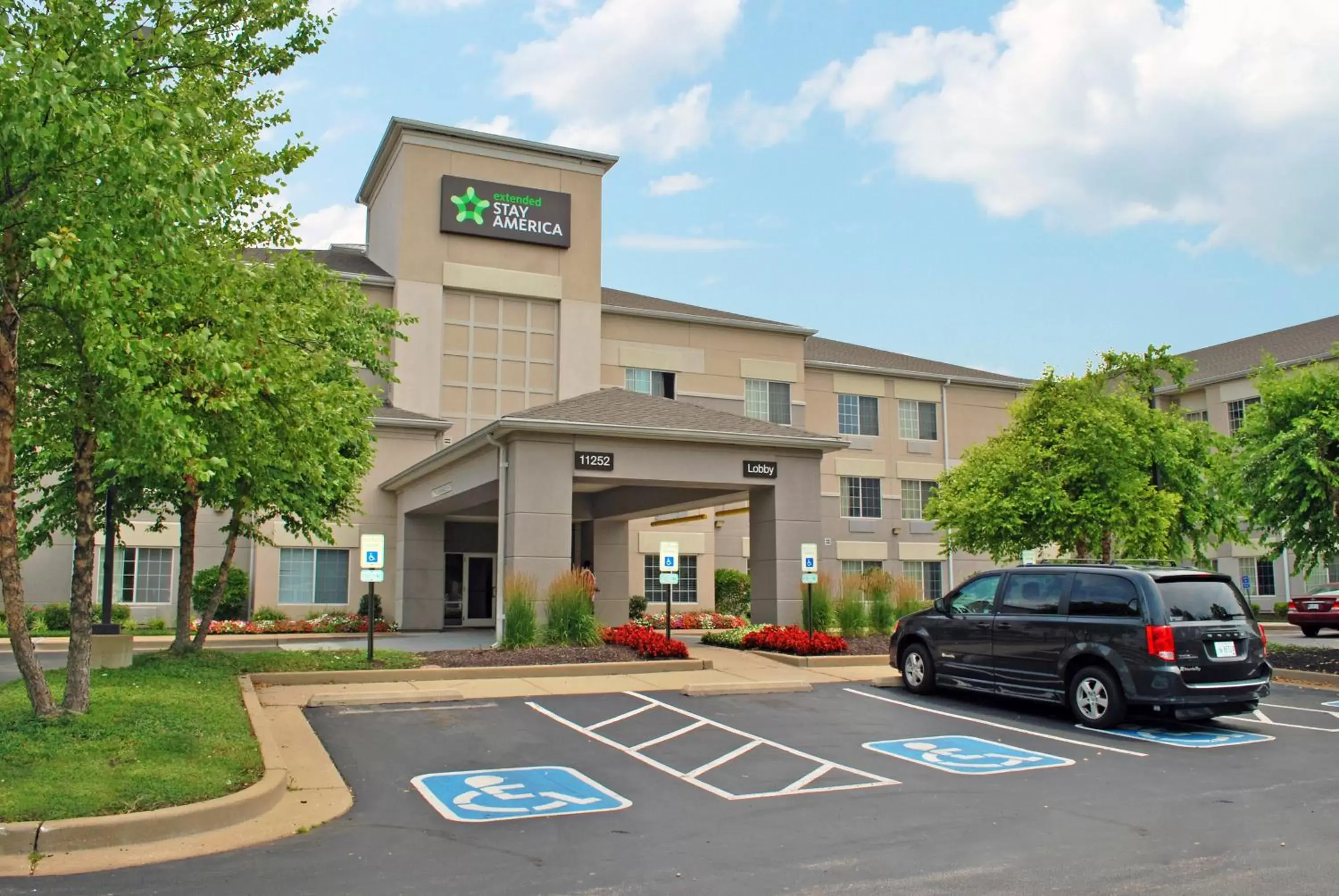 Property Building in Extended Stay America Suites - St Louis - Airport - Central