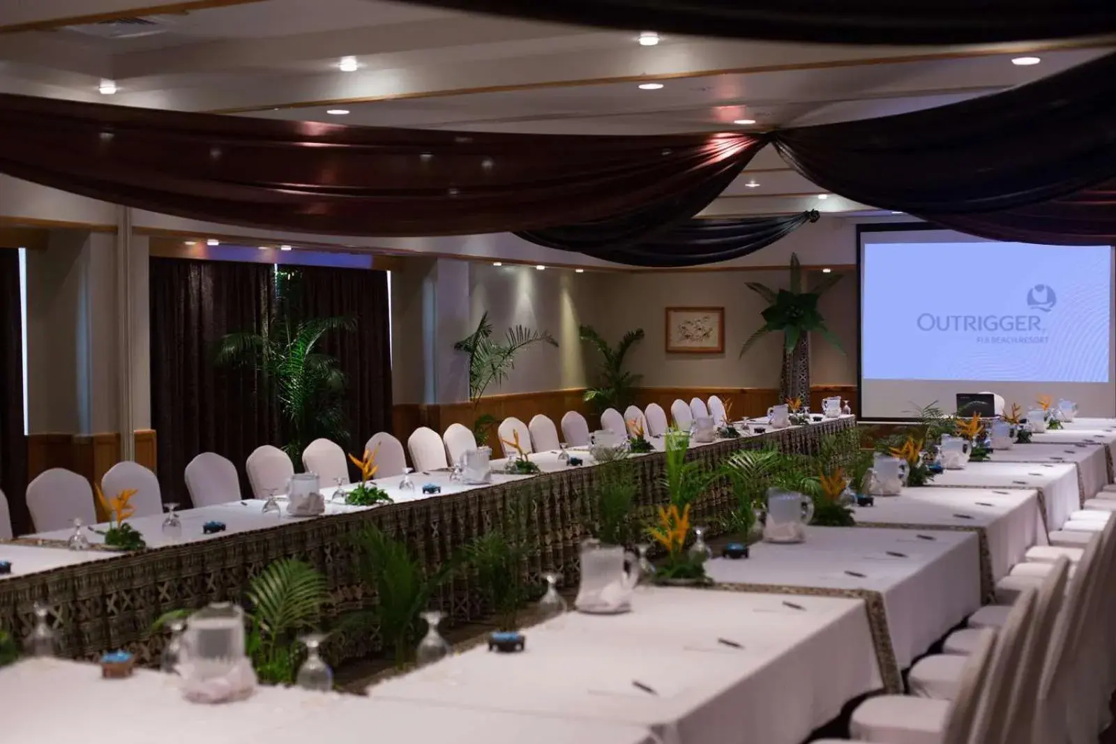 Meeting/conference room in Outrigger Fiji Beach Resort