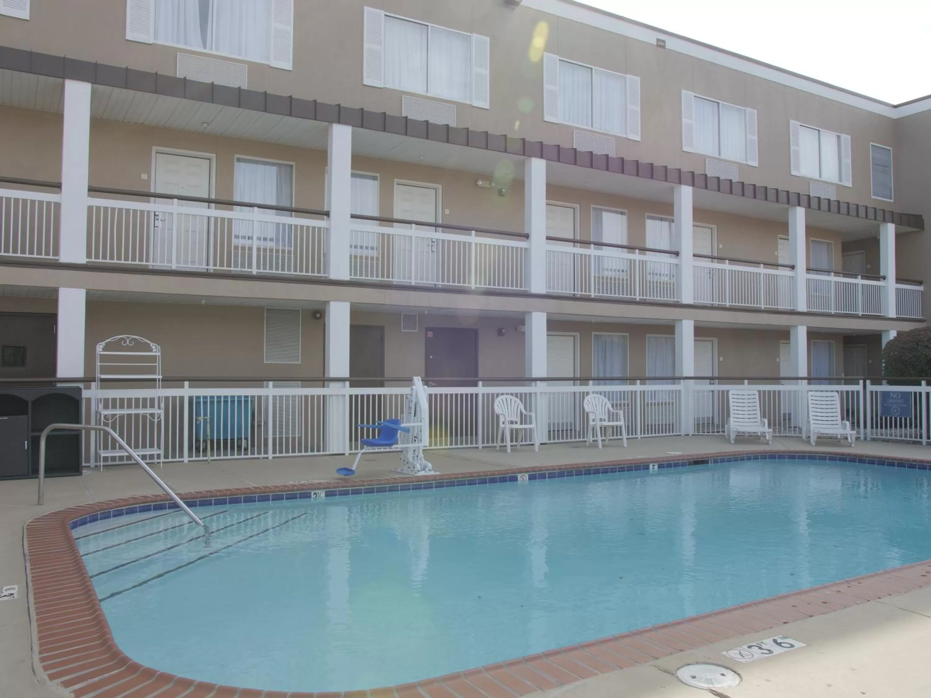 Baymont by Wyndham Louisville East