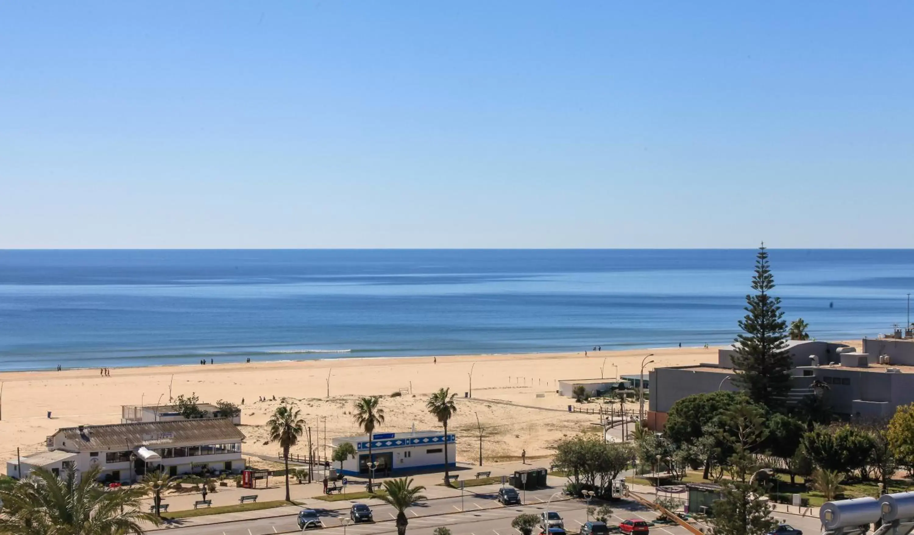 Sea view, City View in Hotel Baía De Monte Gordo