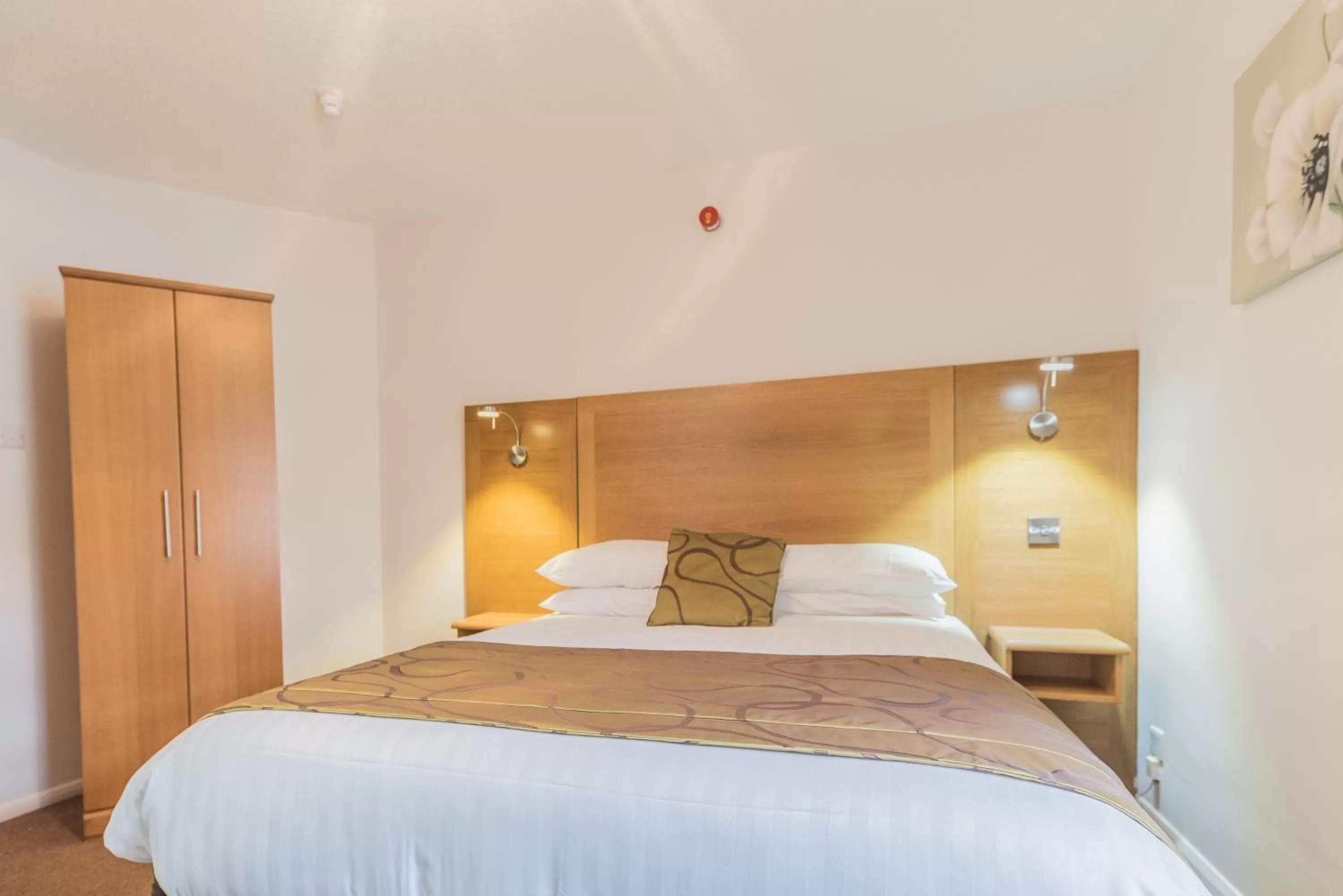 Bedroom, Bed in The Old Ginn House Inn