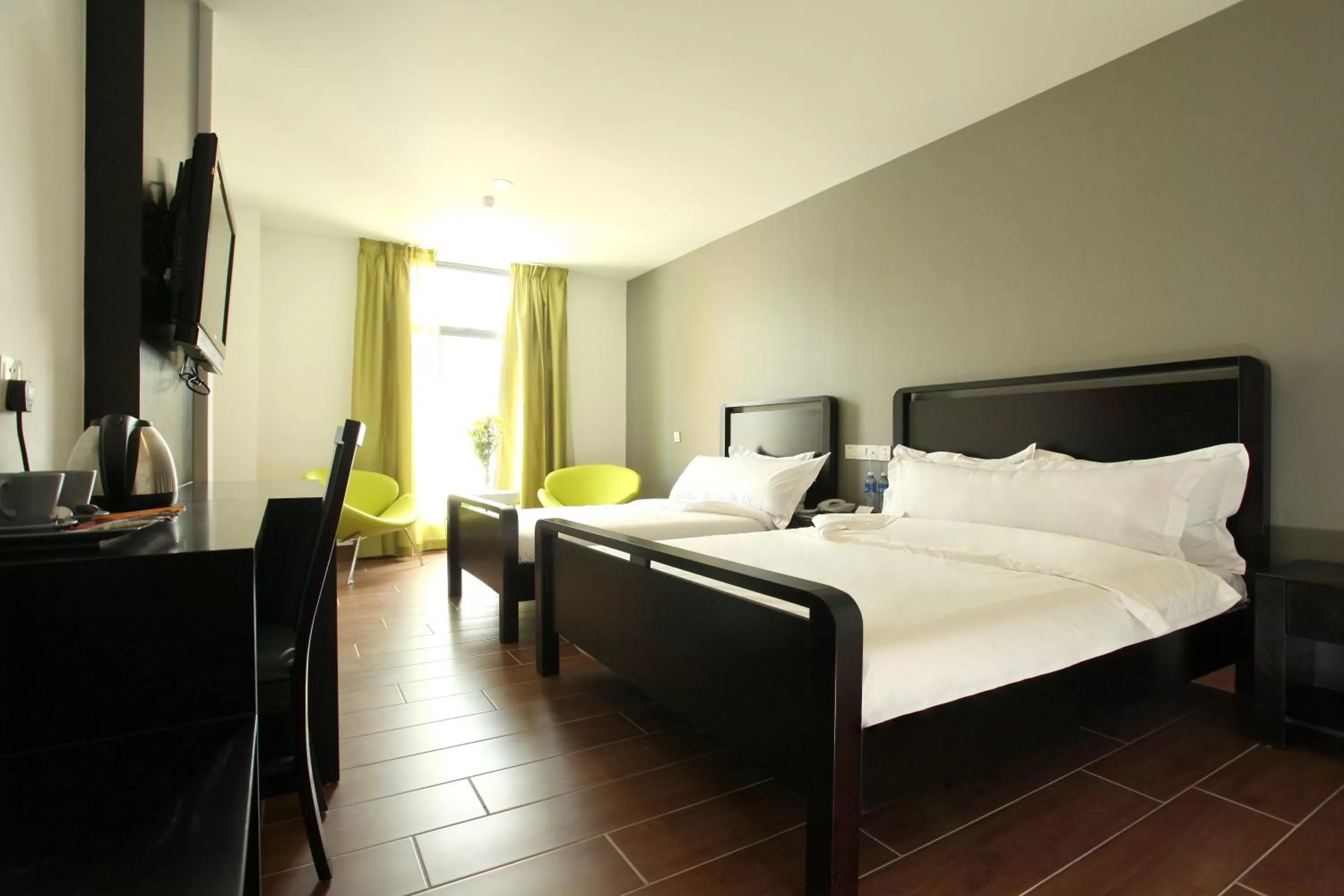 Deluxe Triple Room in Hotel O Crossroads Hotel