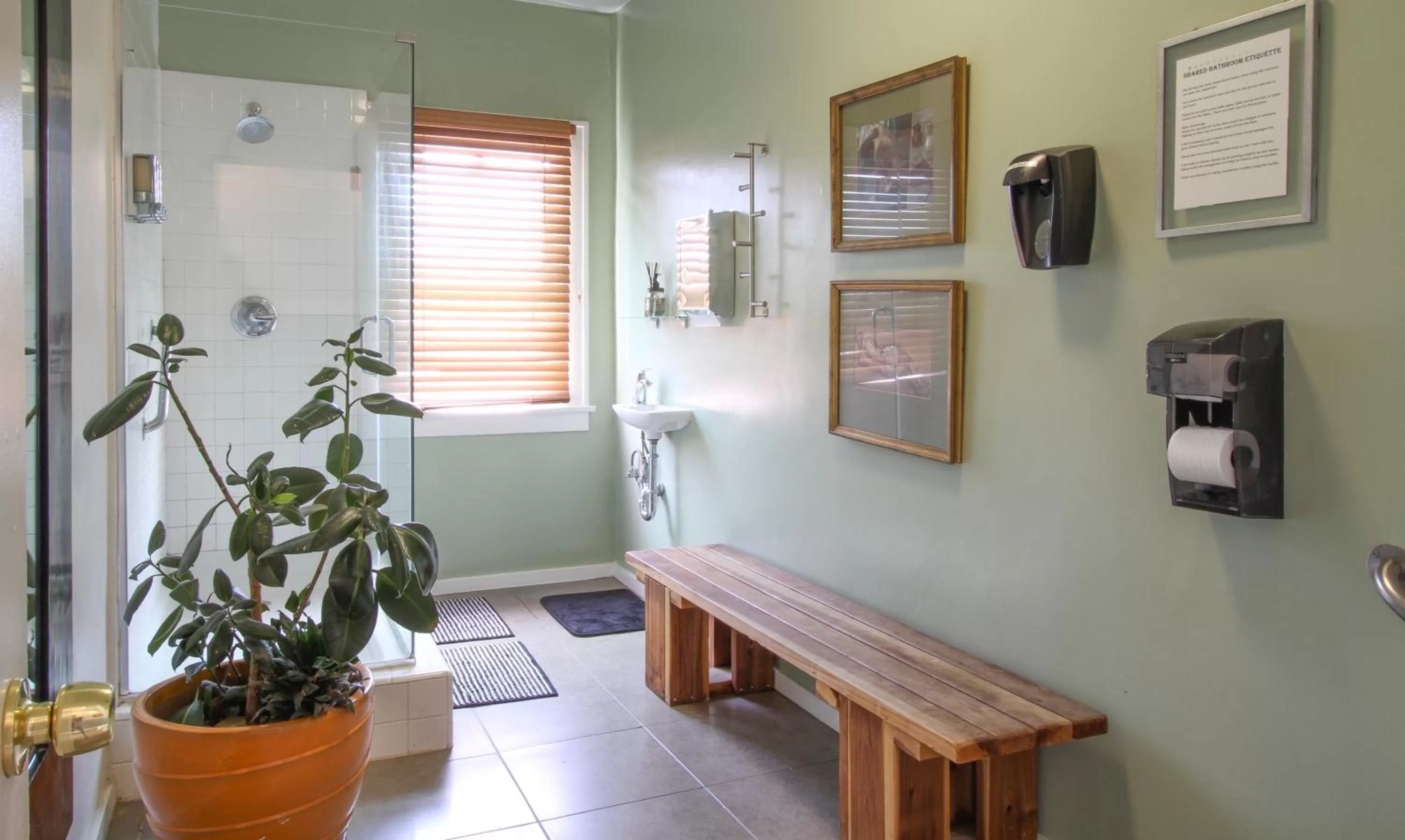 Bathroom in Hotel Royal