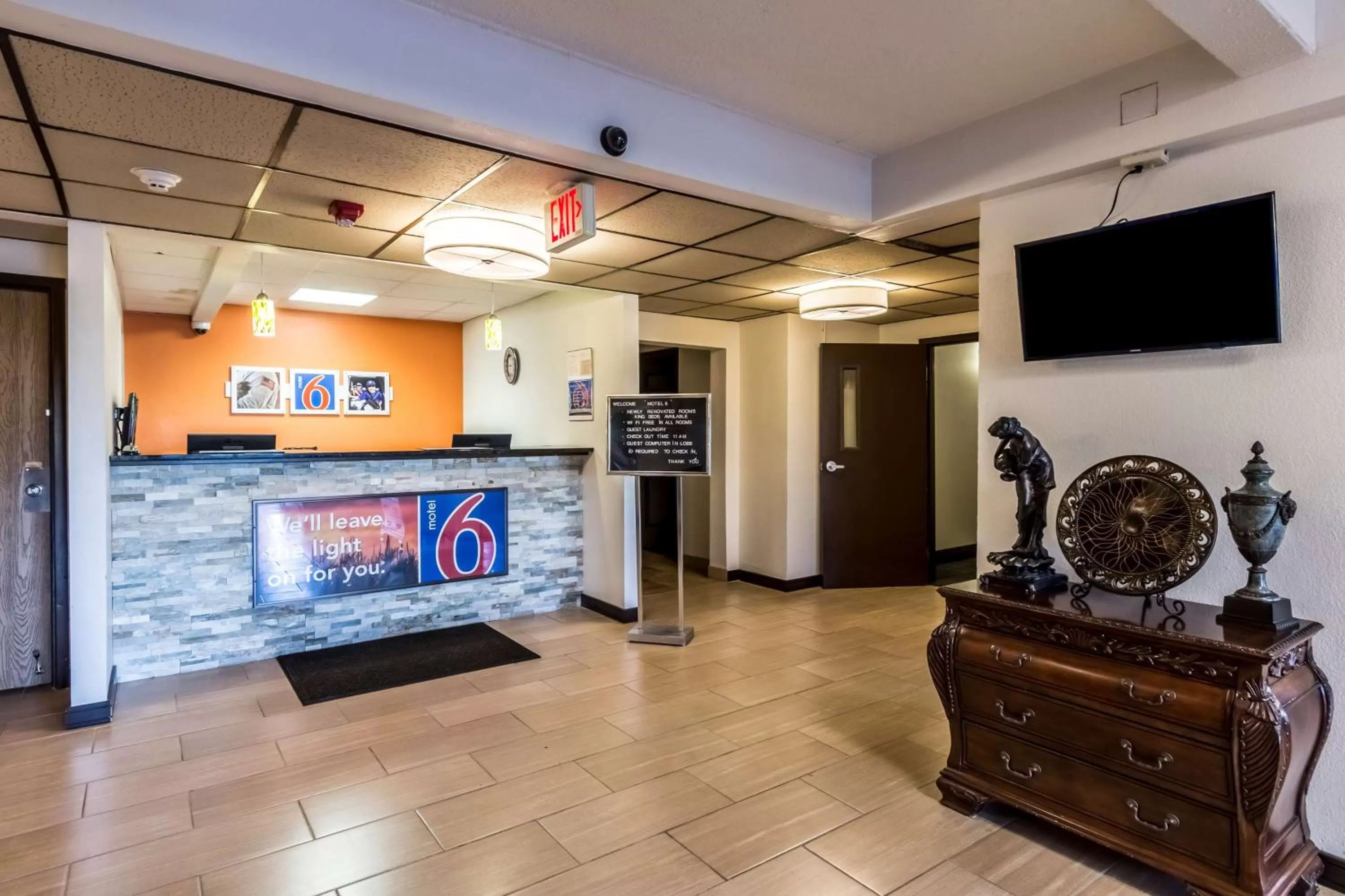 Lobby or reception in Motel 6-Springfield, OH