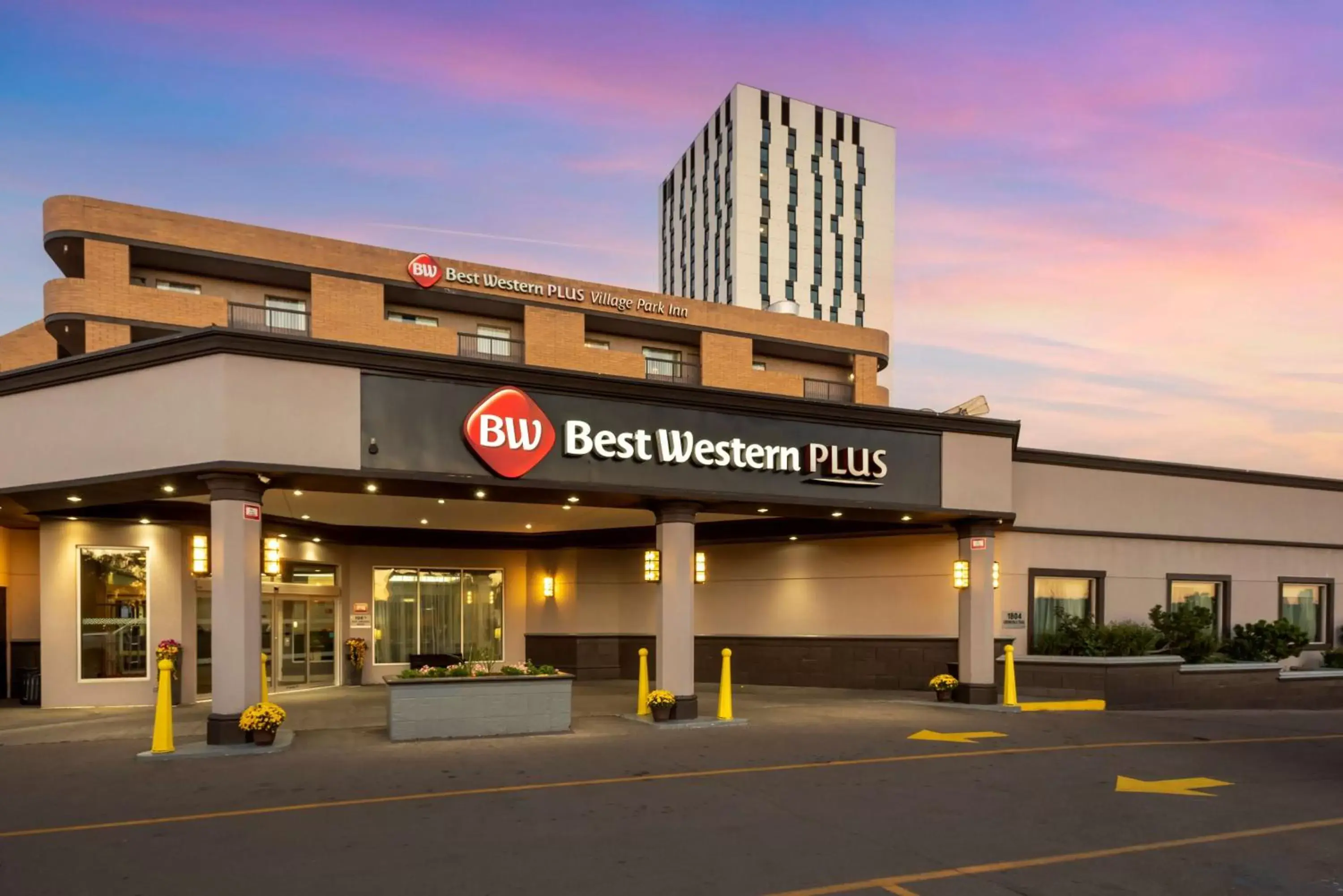 Property Building in Best Western Plus Village Park Inn