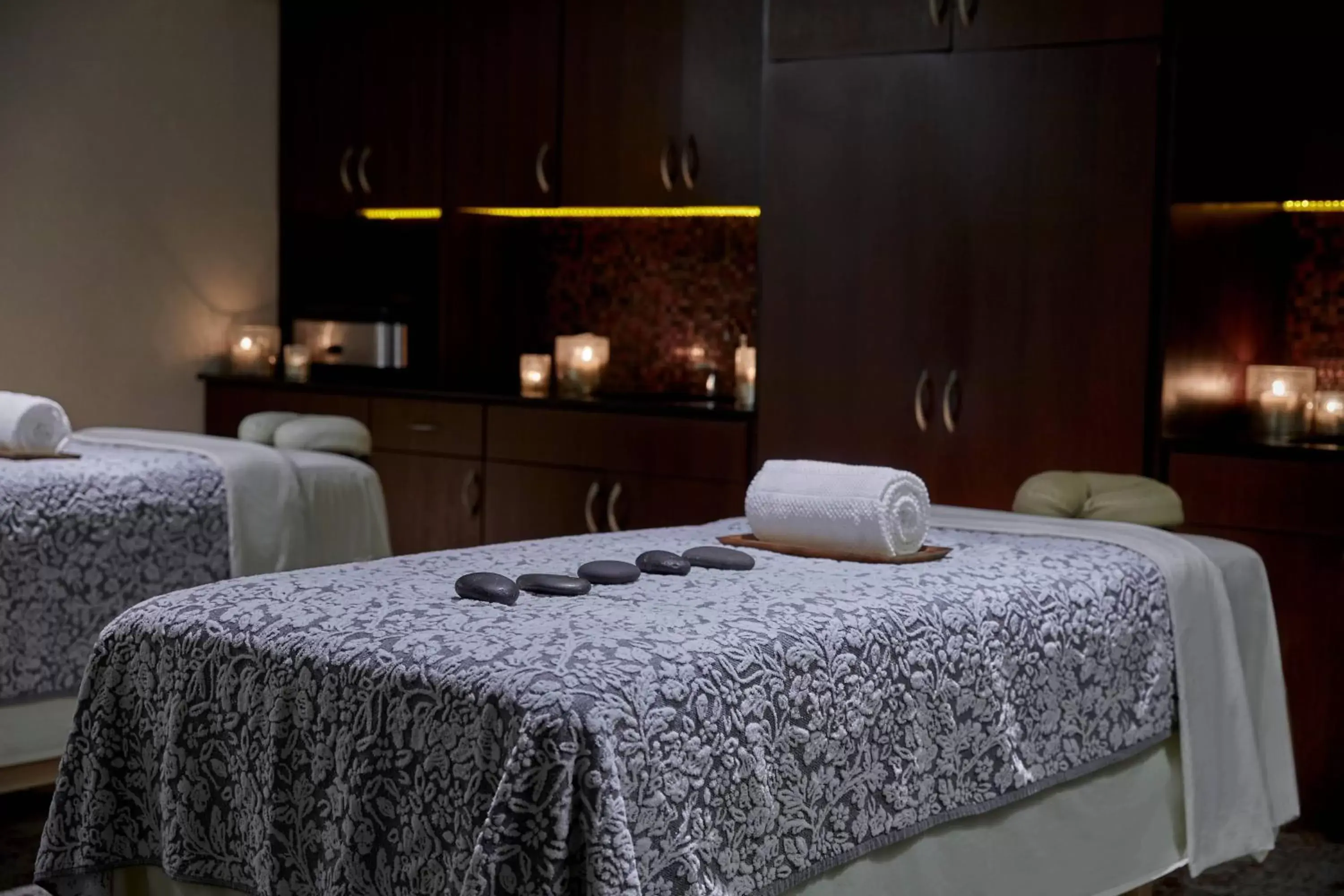 Spa and wellness centre/facilities, Bed in The Battle House Renaissance Mobile Hotel & Spa