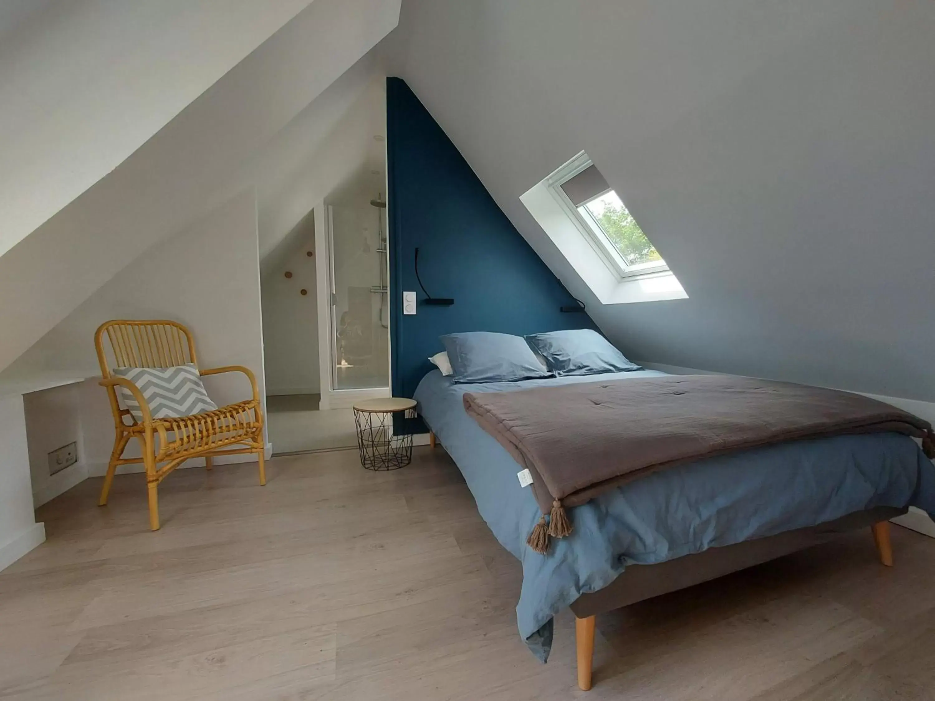 Bedroom, Bed in Havre de paix et jardin tropical. Chambre privée