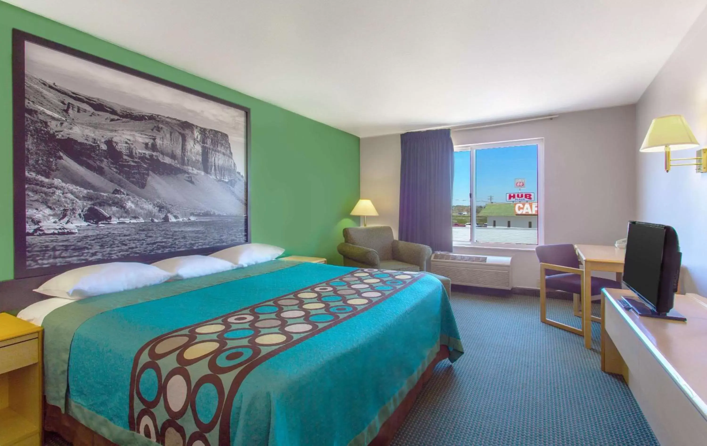 Photo of the whole room, Bed in Super 8 by Wyndham Heyburn Photo of the whole room, Bed in Super 8 by Wyndham Heyburn