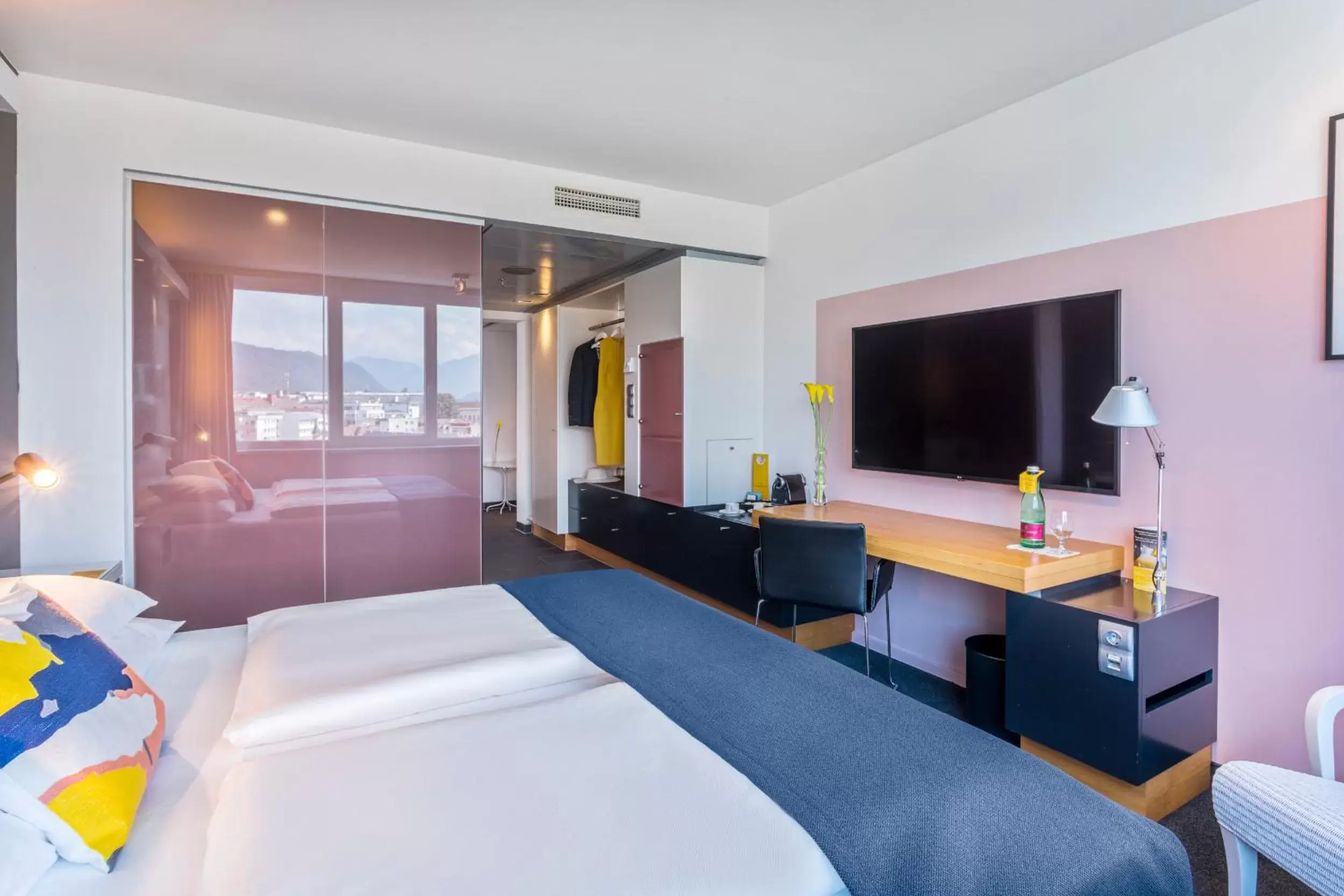 Premium King Room with River View in voco® Villach, an IHG Hotel