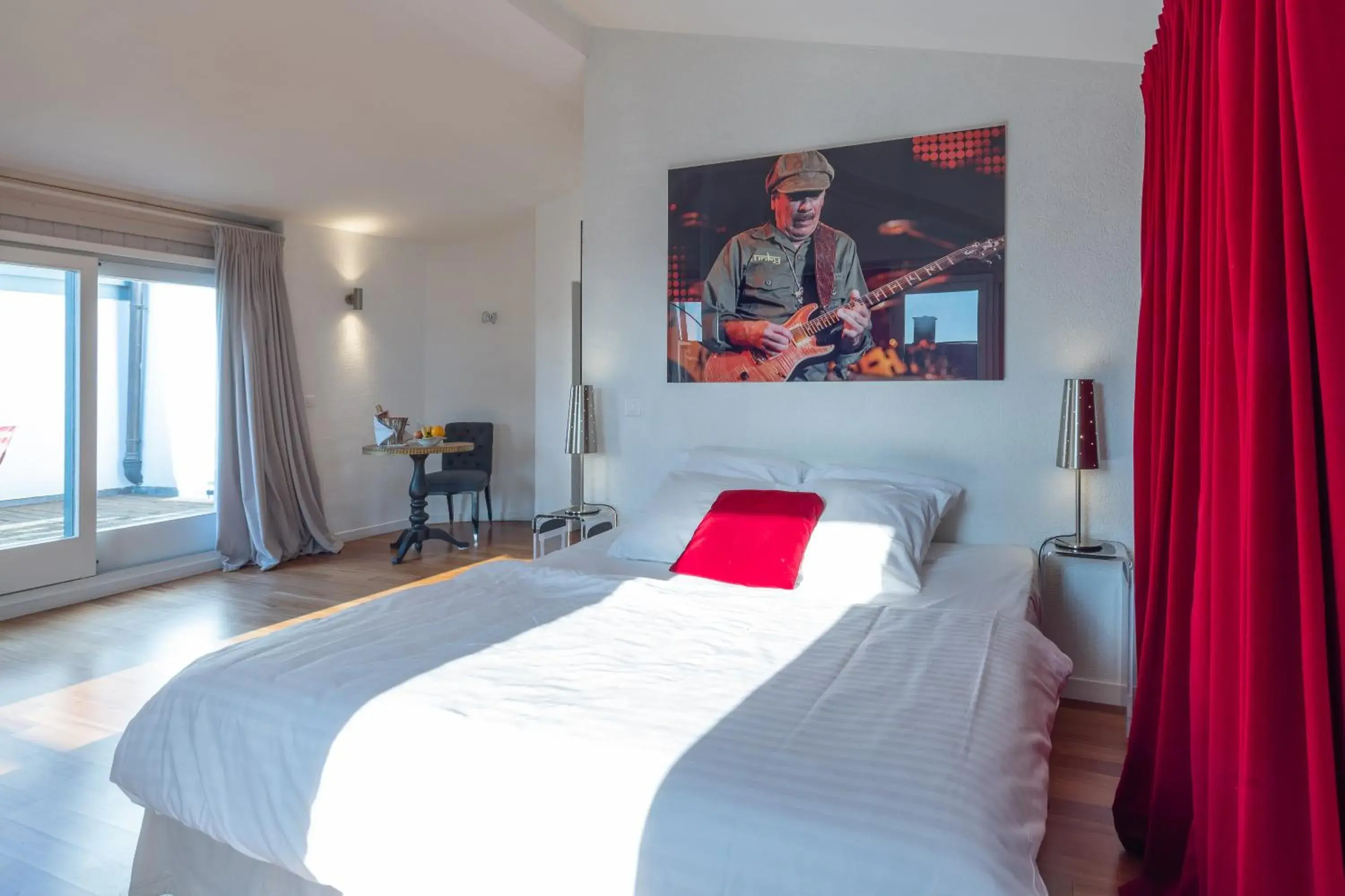 Bed in Tralala Hotel Montreux Bed in Tralala Hotel Montreux