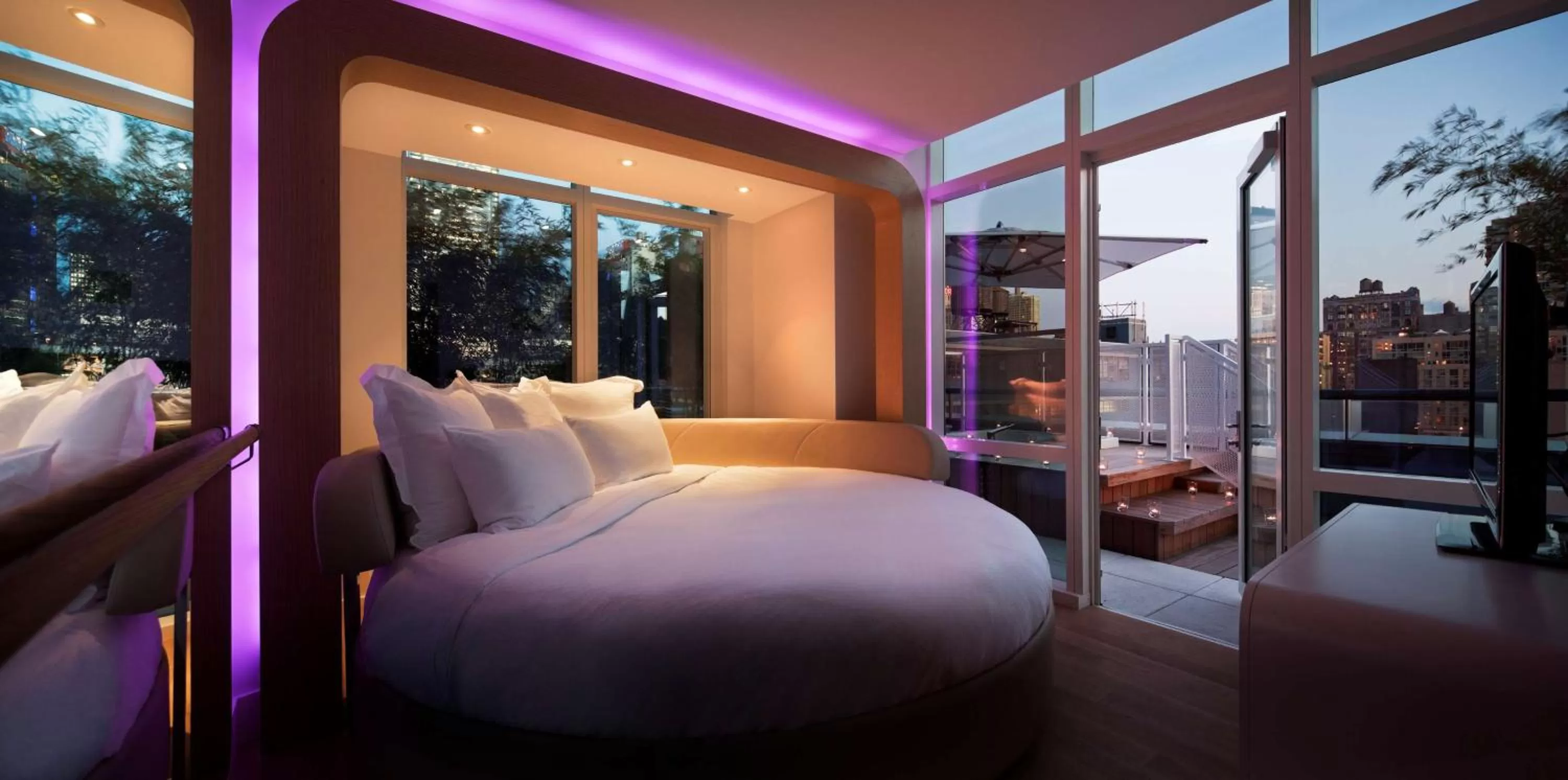 Bedroom, Bed in YOTEL New York Times Square