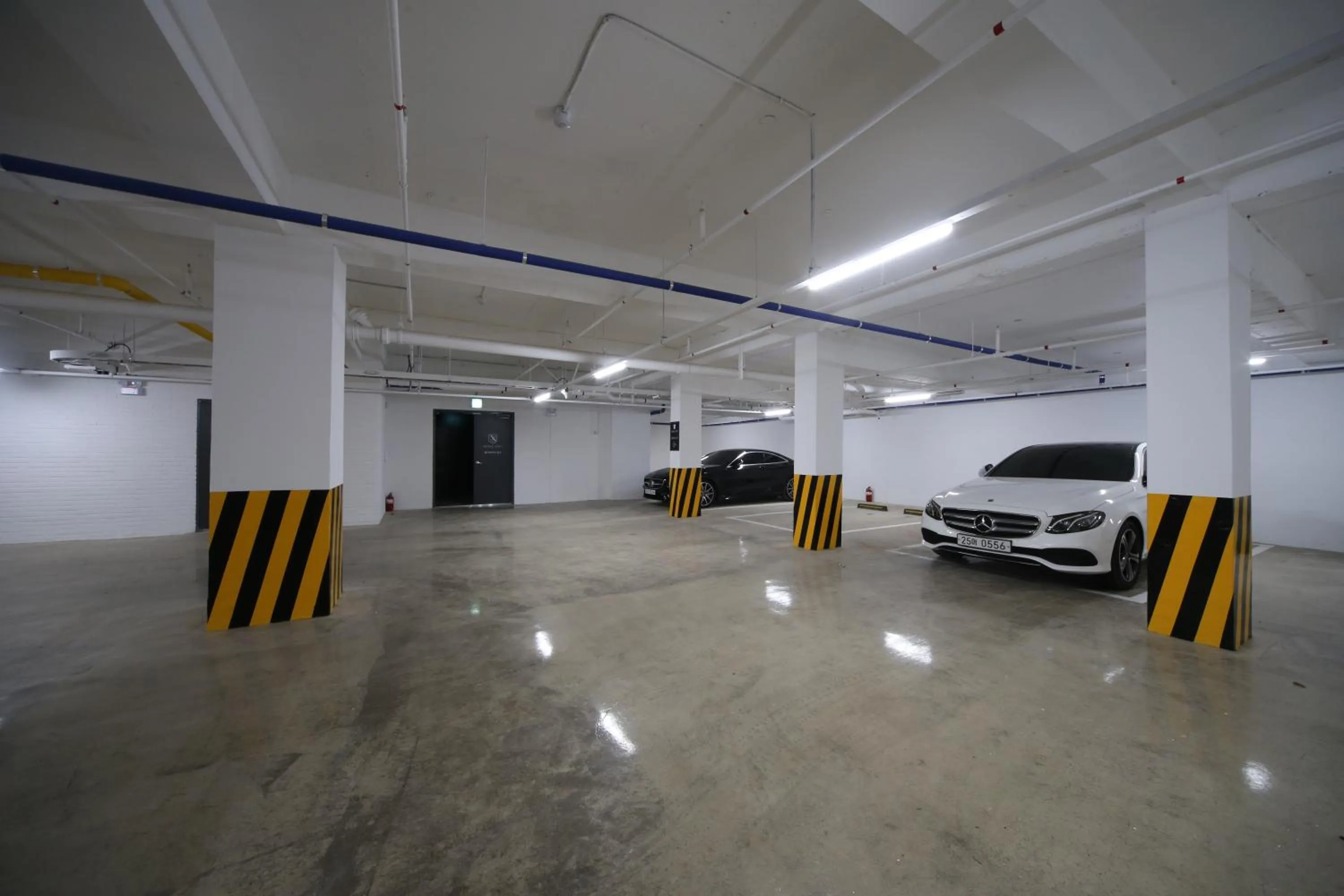 Property building in Hotel Noblestay