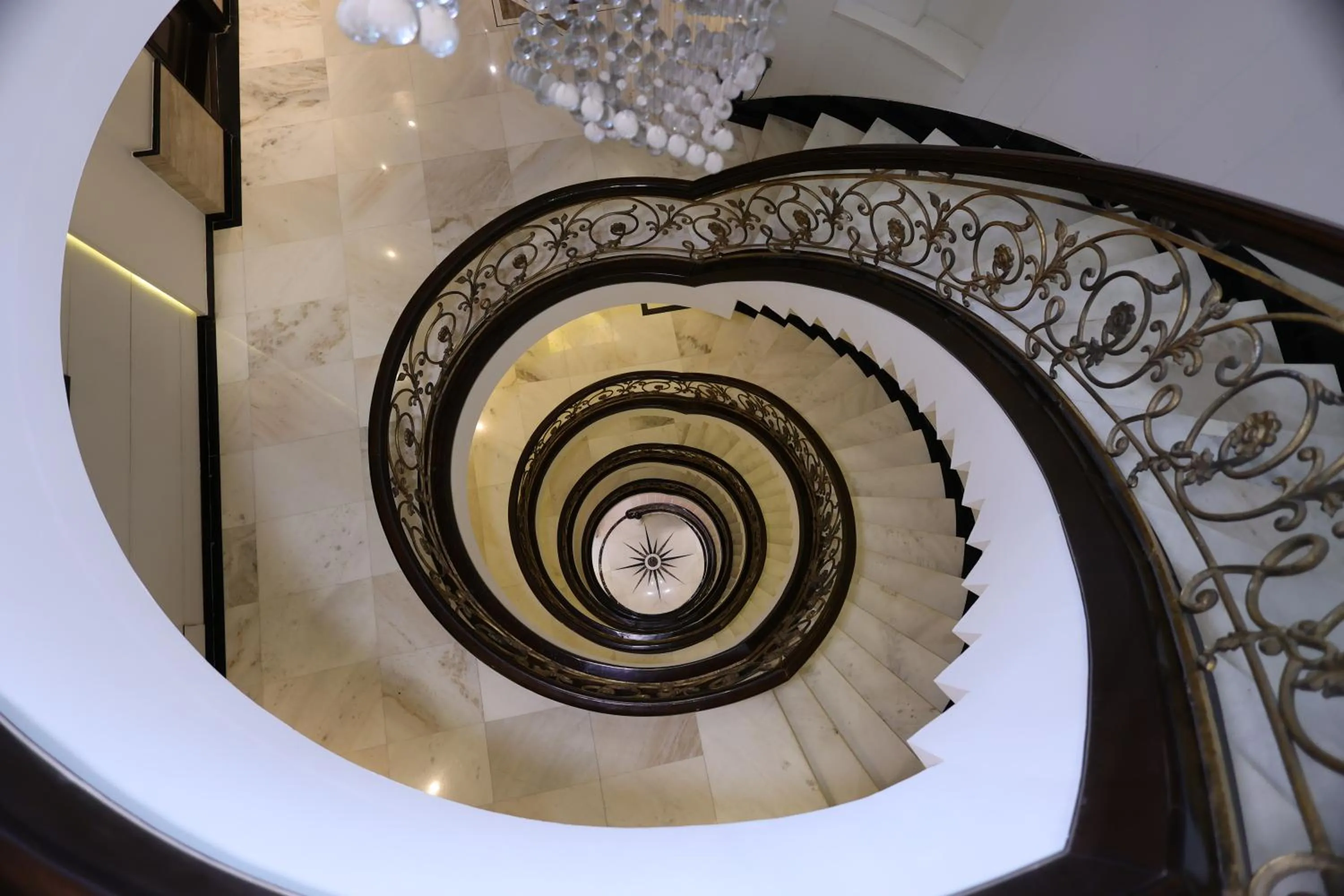 Property building in Hotel Grand Godwin - Near New Delhi Railway Station - Paharganj