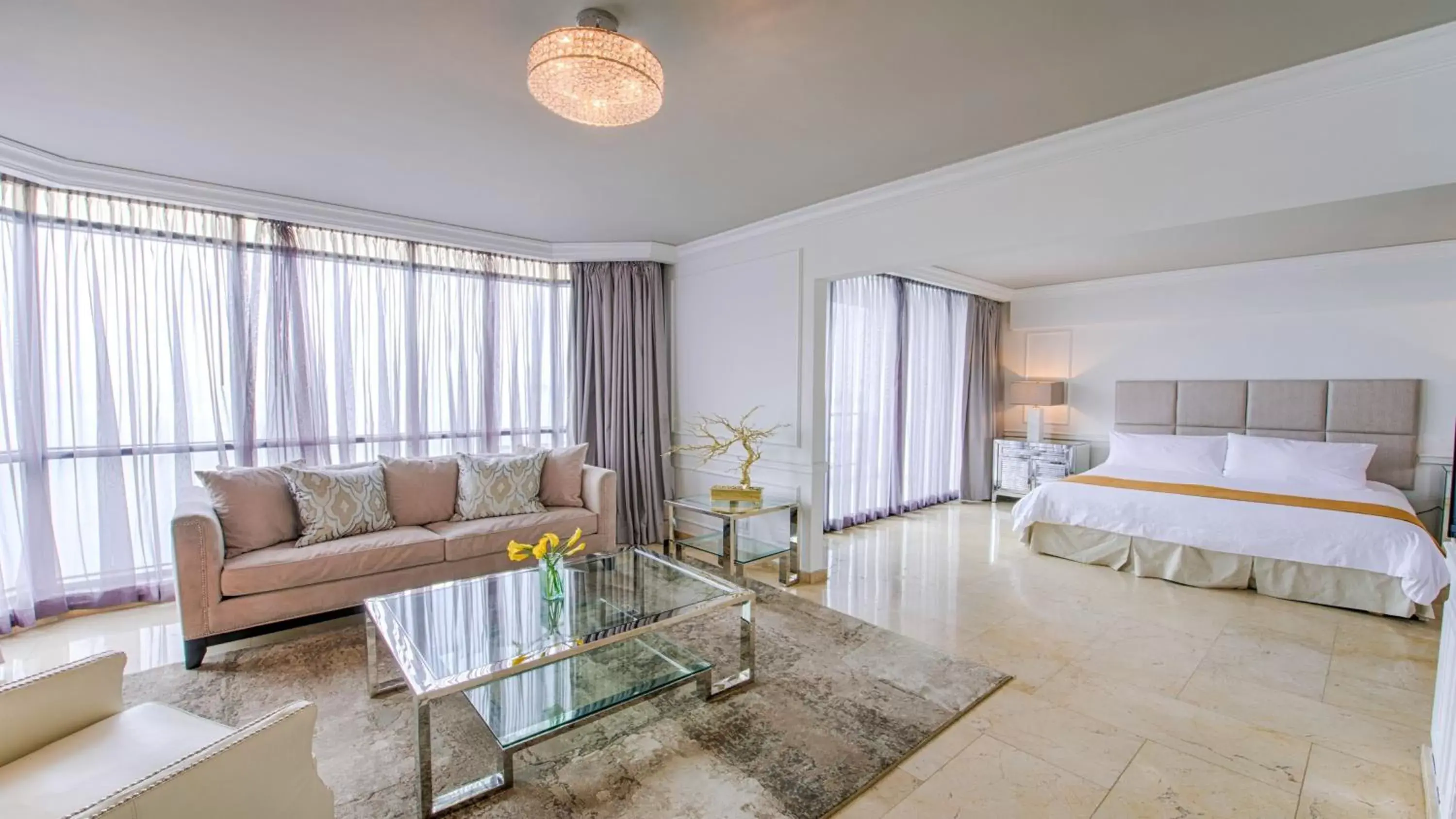 Bedroom, Seating Area in Intercontinental Miramar Panama, an IHG Hotel