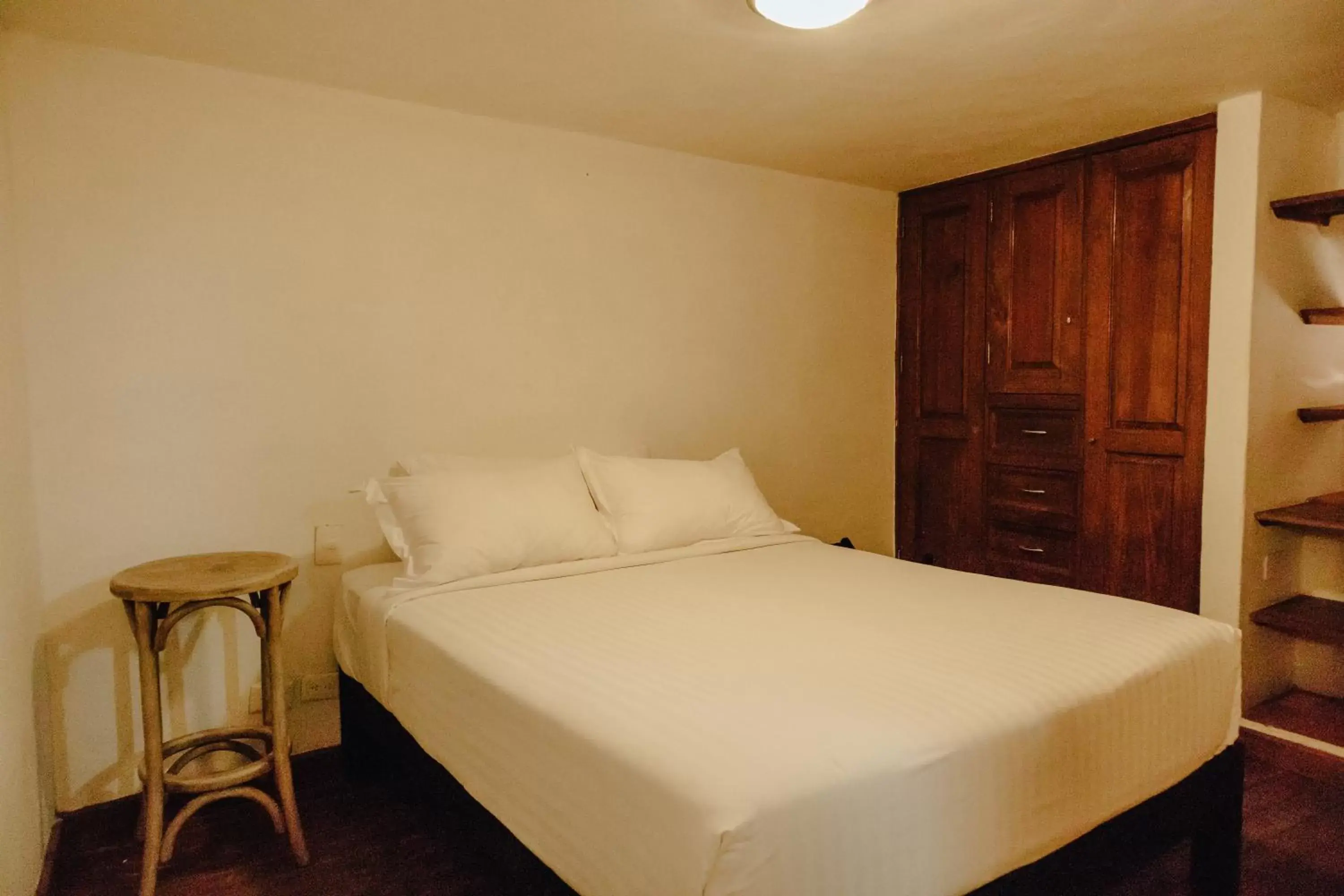 Bedroom, Bed in Hotel Maria Isabela