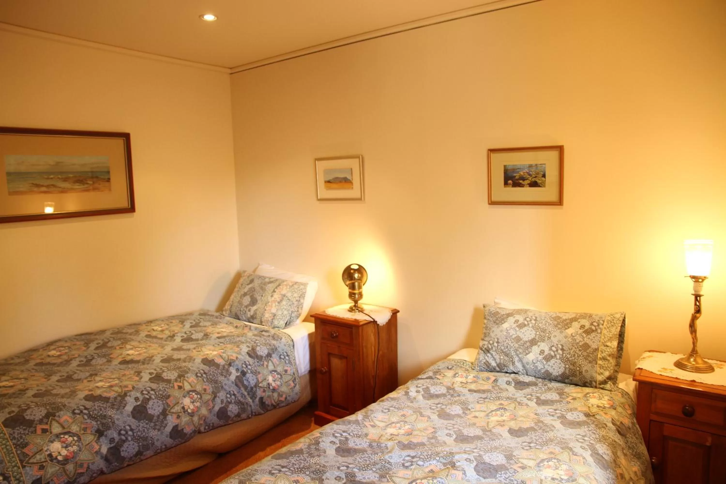 Bedroom, Bed in North Adelaide Heritage Cottages & Apartments