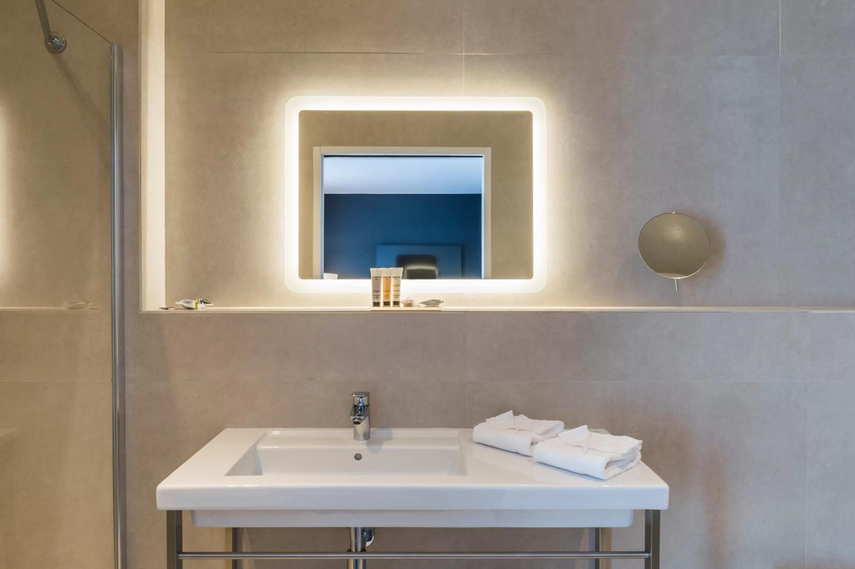 Shower in Mercure Hotel & Spa Bastia Biguglia