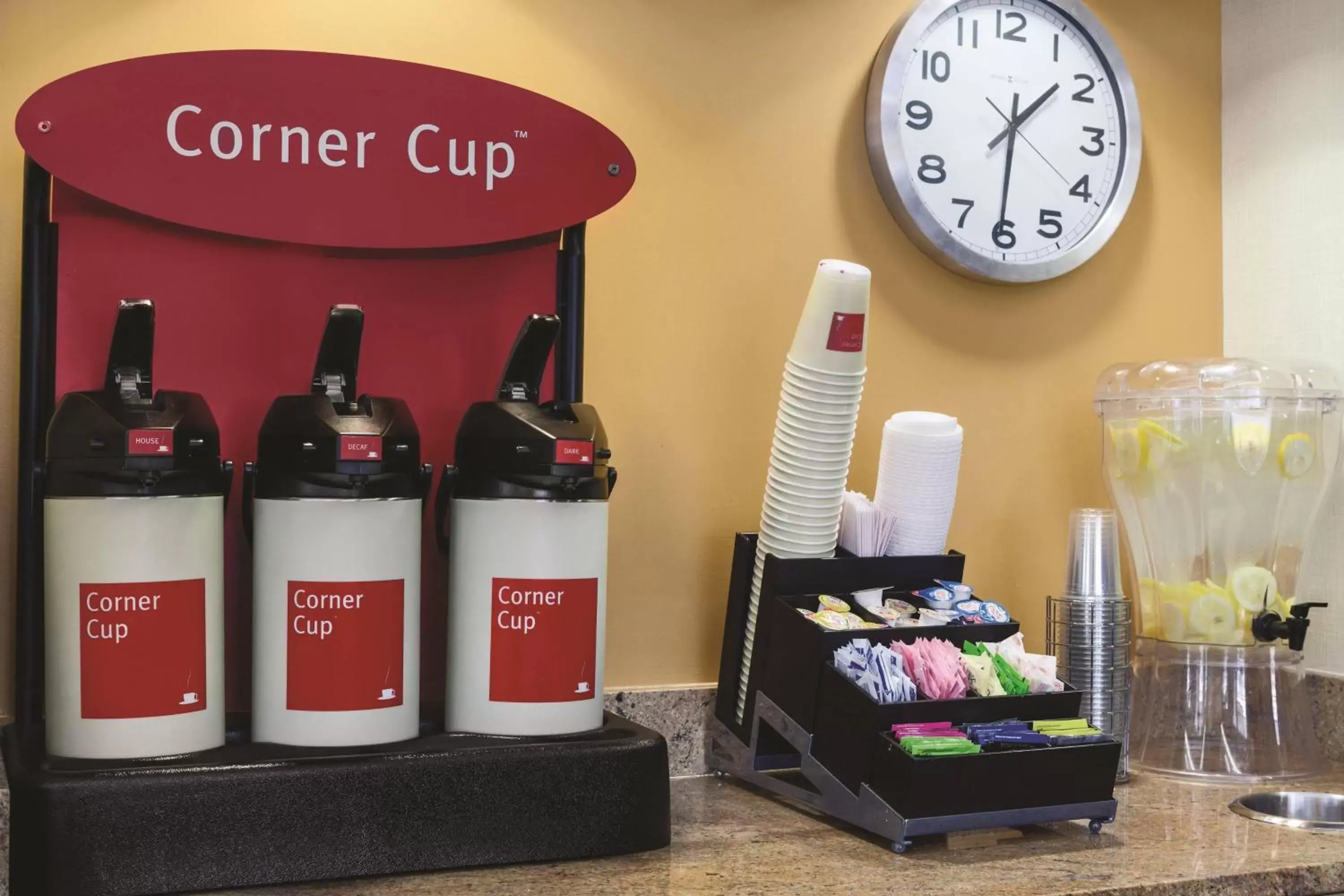 Coffee/tea facilities in TownePlace Suites Joliet South