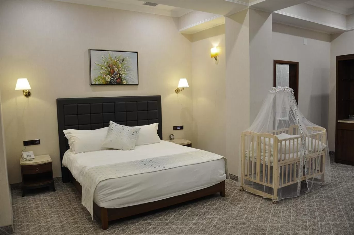 Bedroom, Bed in Parliament Palace Hotel