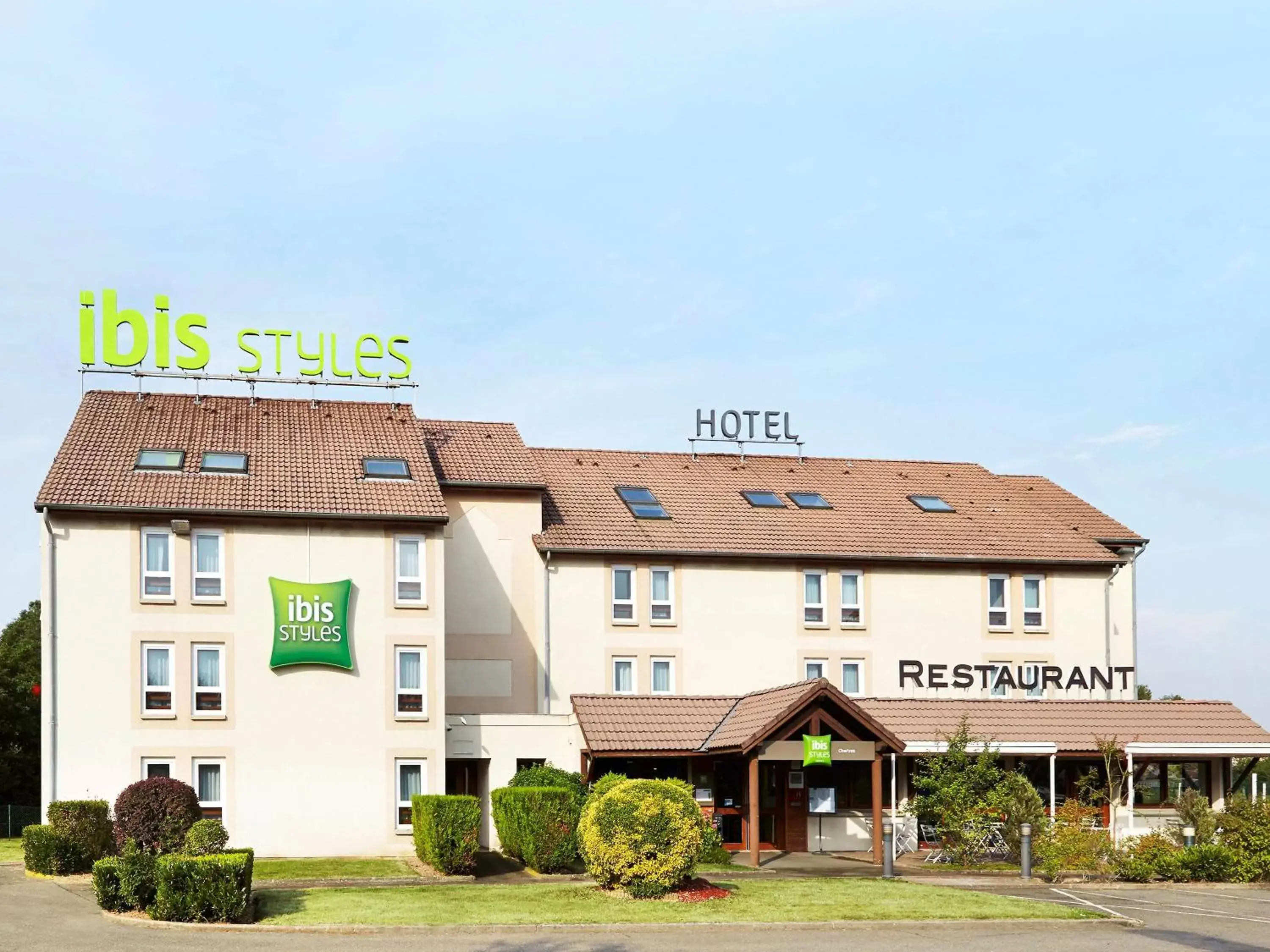 Property Building in ibis Styles Chartres Métropole