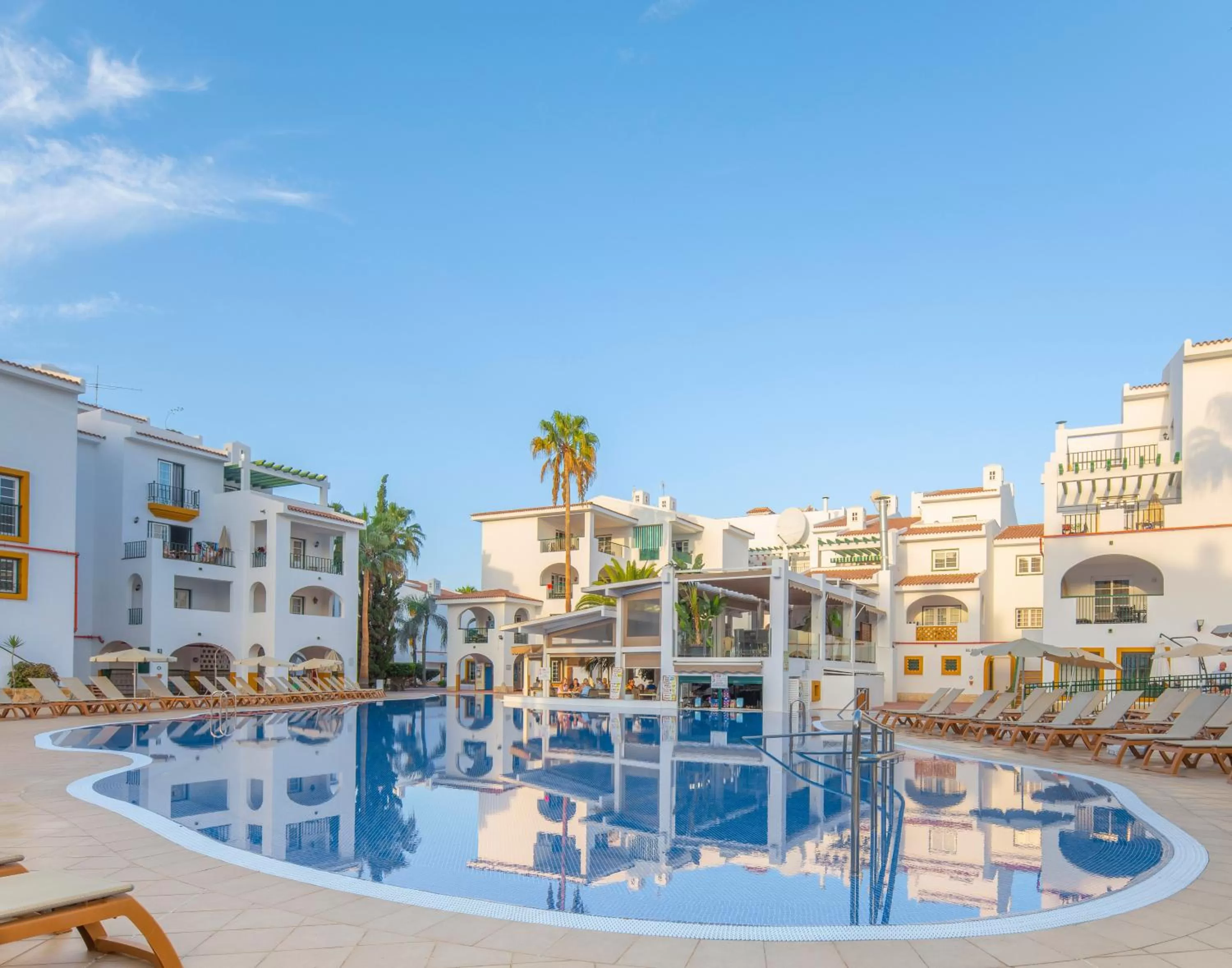 Swimming pool in Sunset Harbour Club