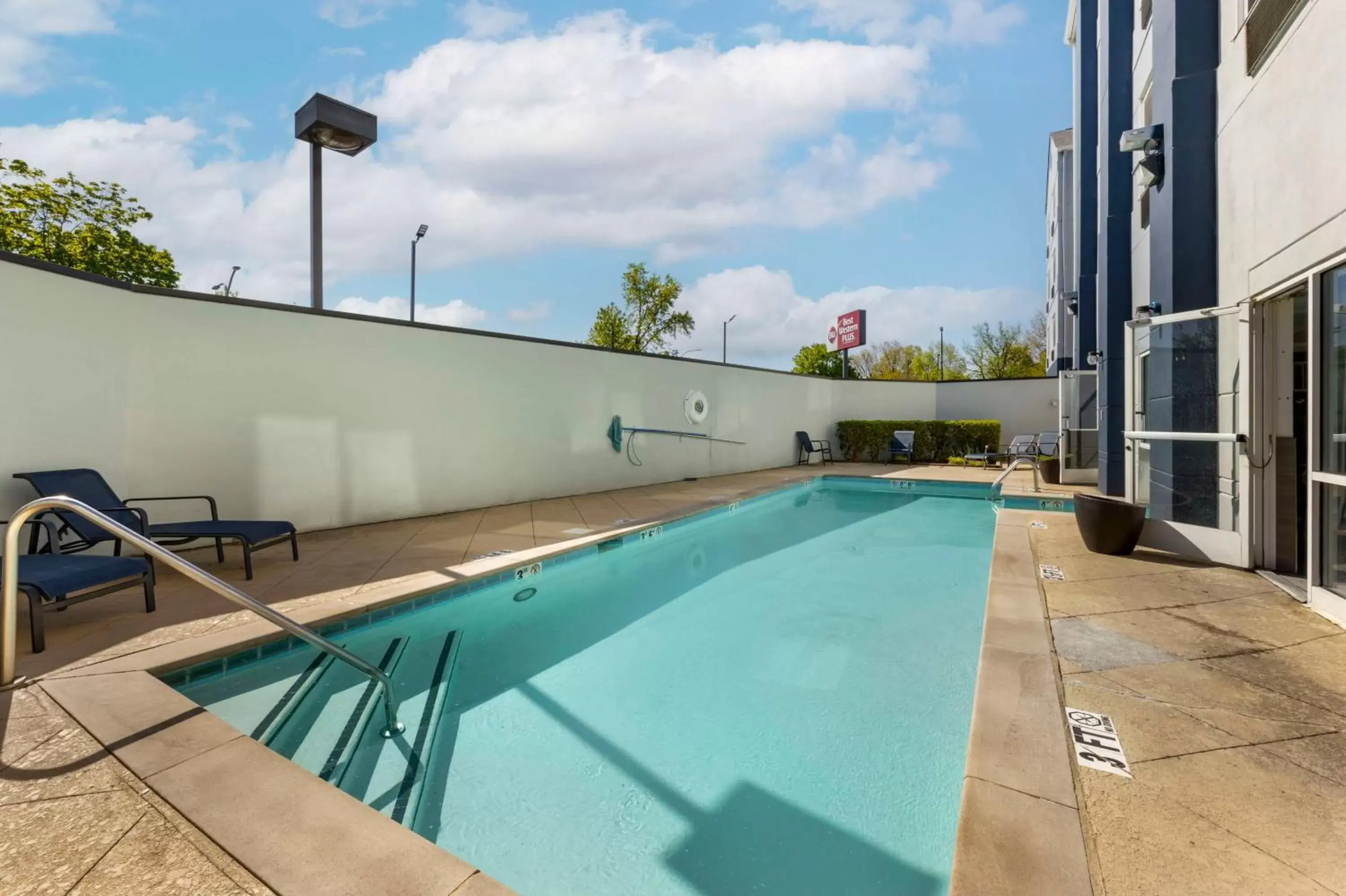 Pool view, Swimming Pool in Best Western Plus Nashville Airport Hotel - BNA