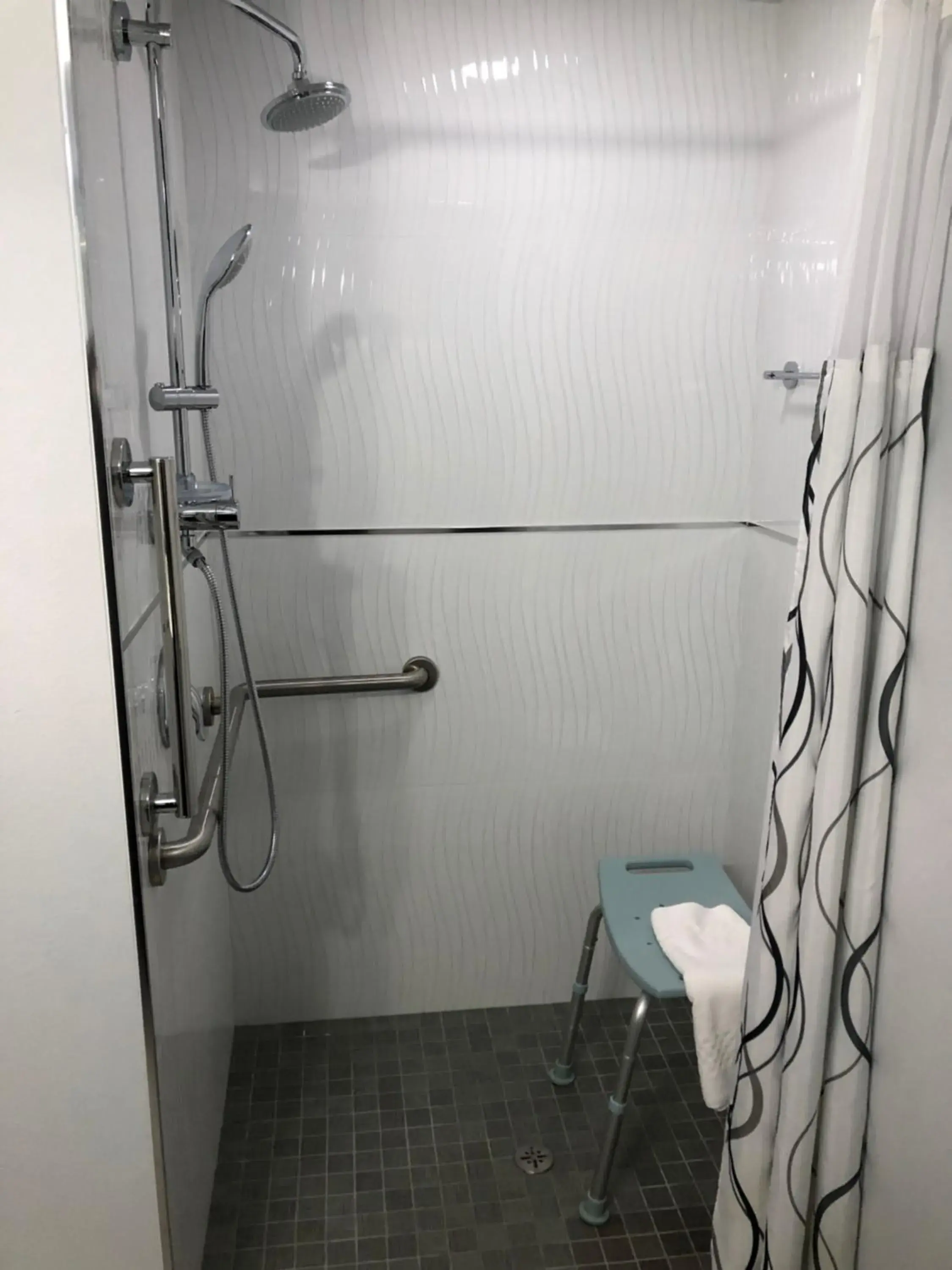 Shower, Bathroom in The Streamline Hotel - Daytona Beach