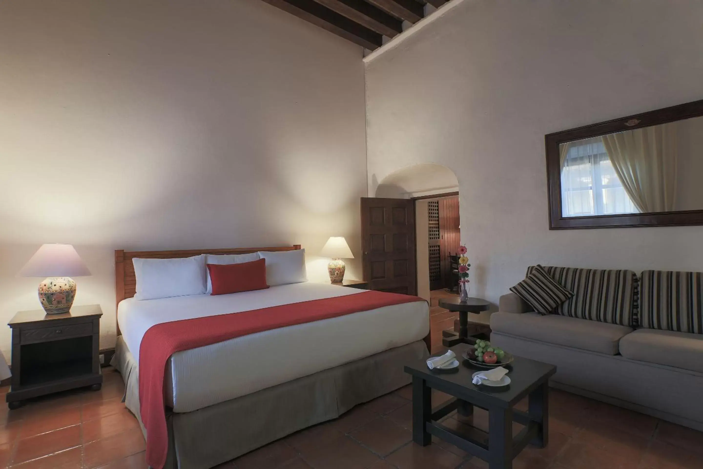 Photo of the whole room, Bed in Quinta Real Oaxaca